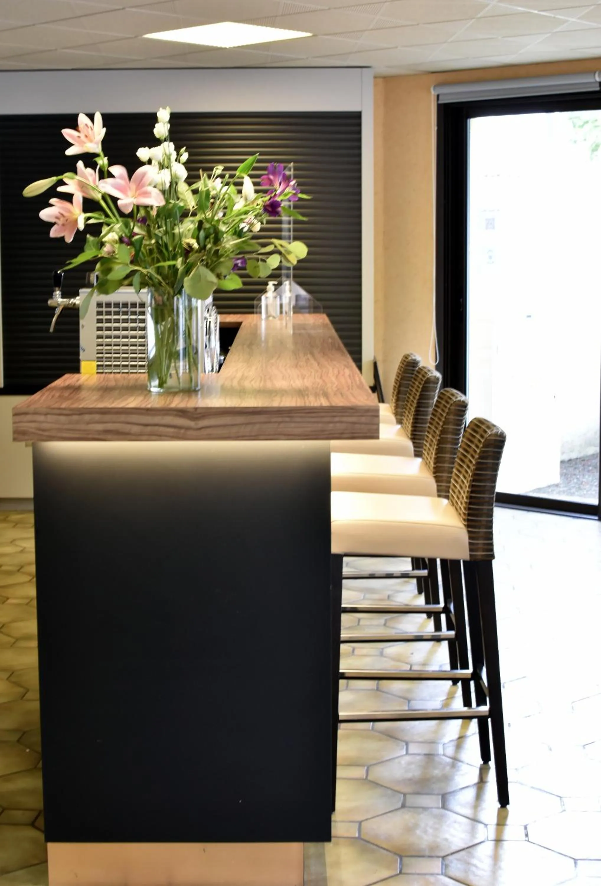 Lounge or bar in Hotel des Lauriers Roses