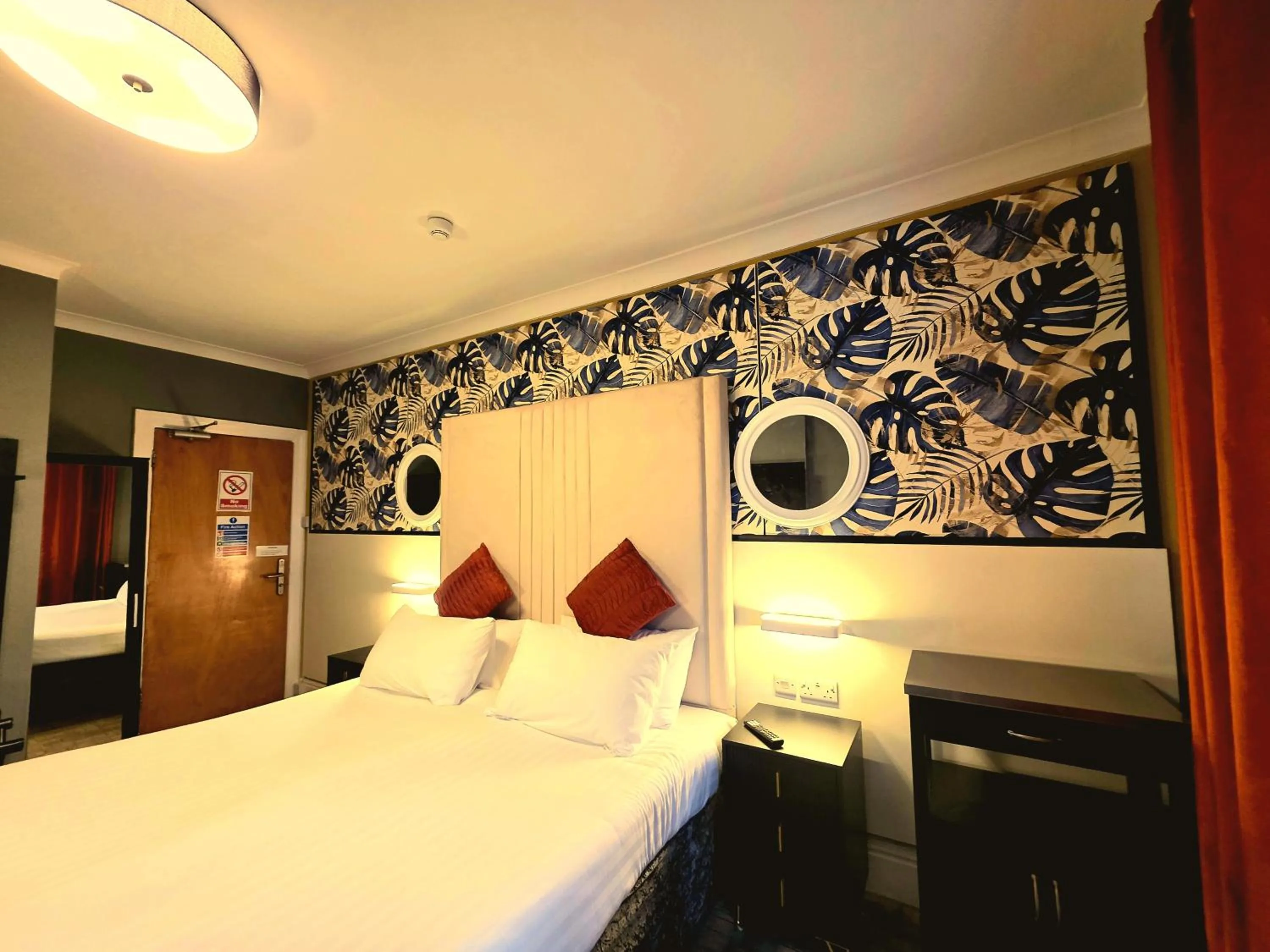 Bed in Yardley Manor Hotel