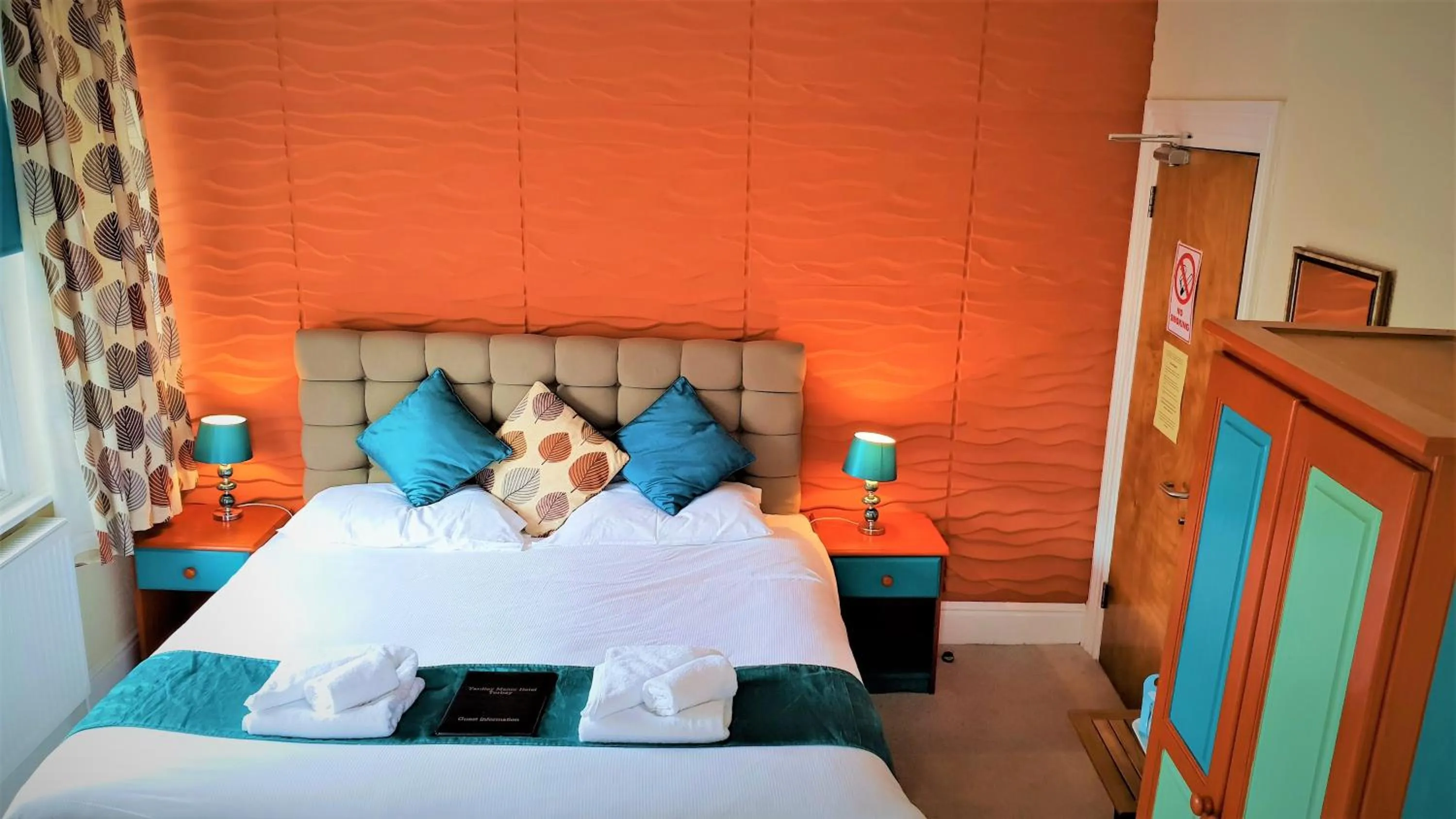 Bedroom, Bed in Yardley Manor Hotel