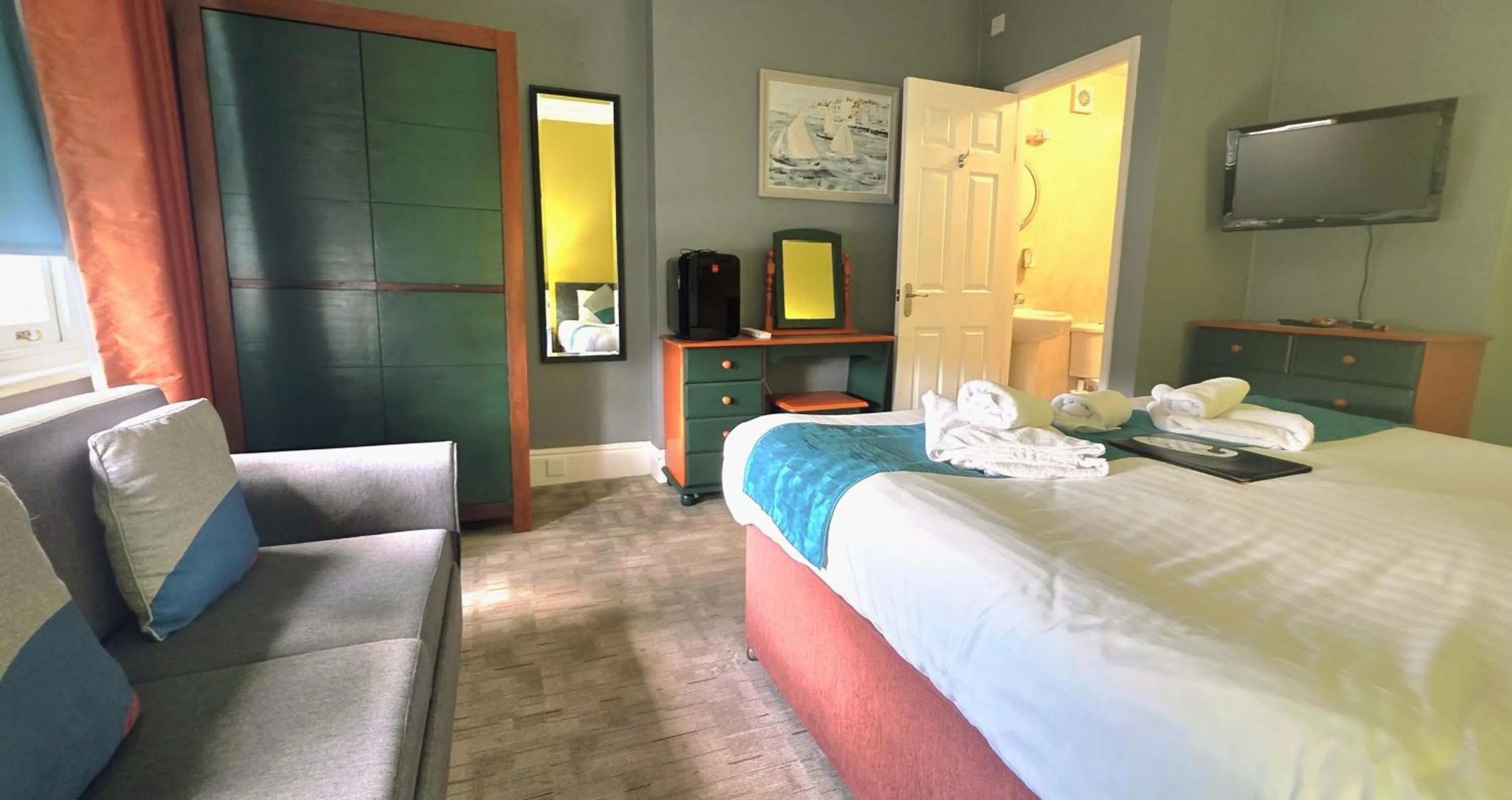 Bed in Yardley Manor Hotel