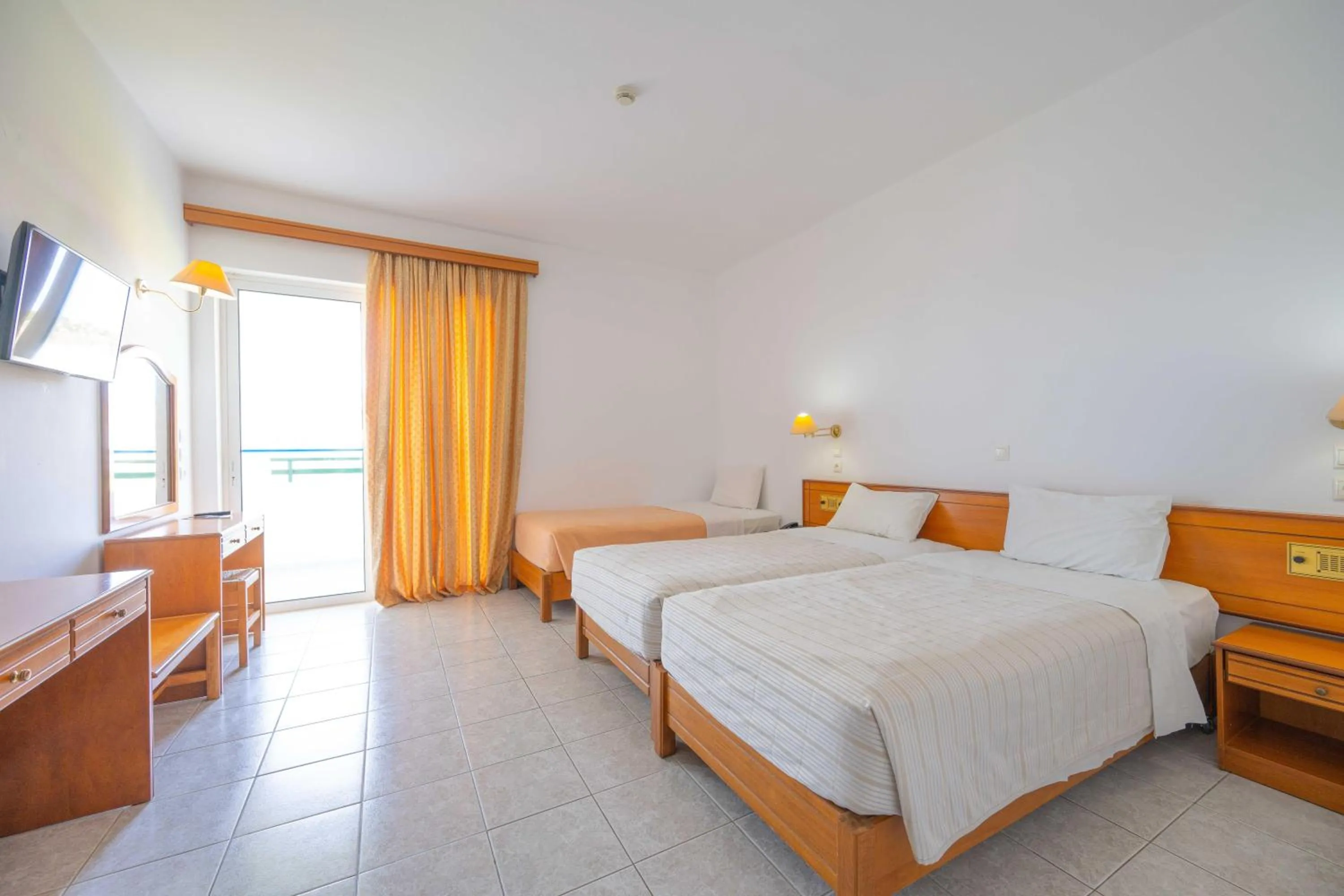 Photo of the whole room, Bed in Orion Hotel