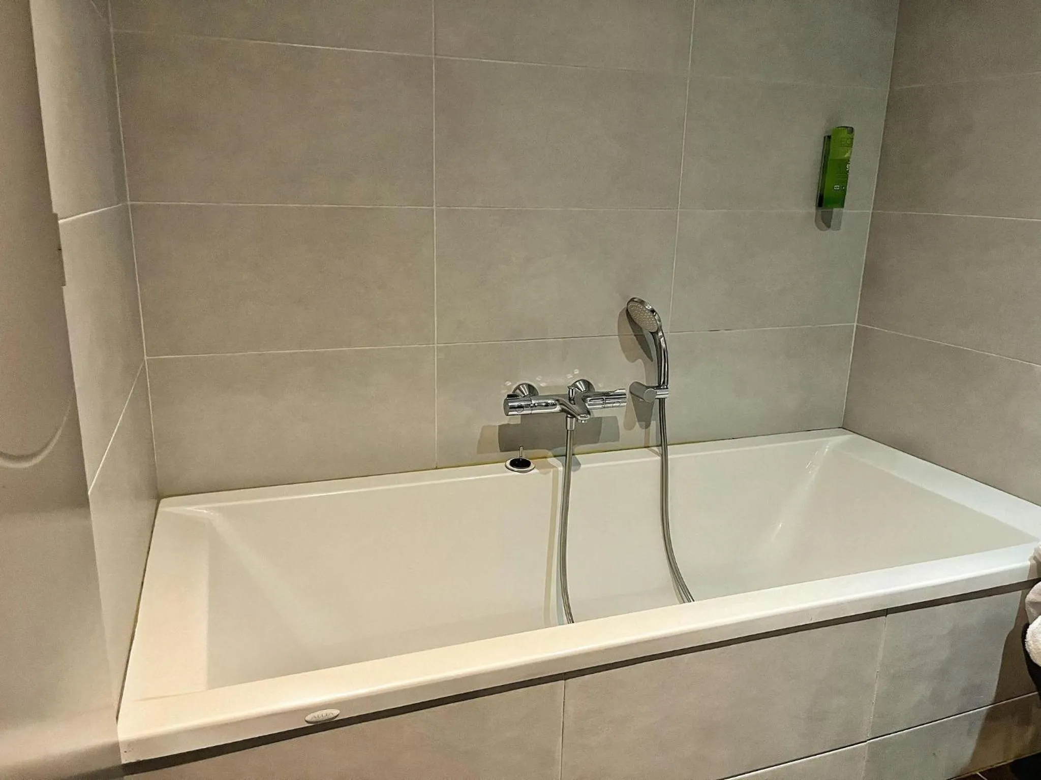 Bath in Les Olivades