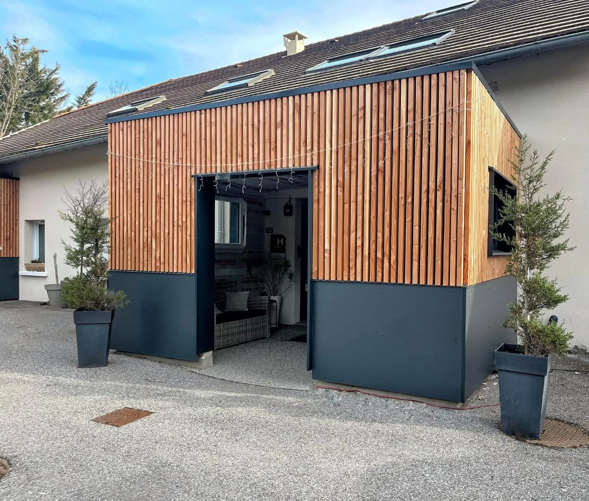 Facade/entrance in Les Olivades