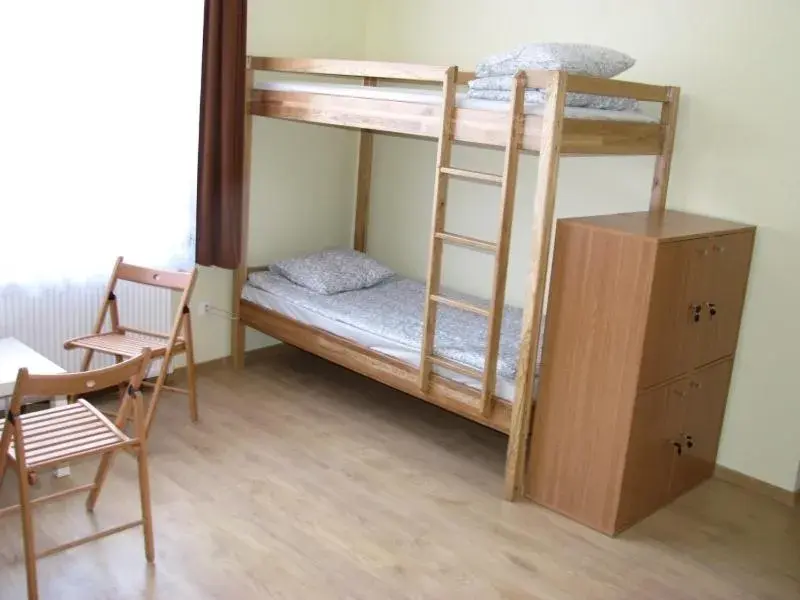 Bed in 6-Bed Female Dormitory Room in Hostel4u Bed in 6-Bed Female Dormitory Room in Hostel4u