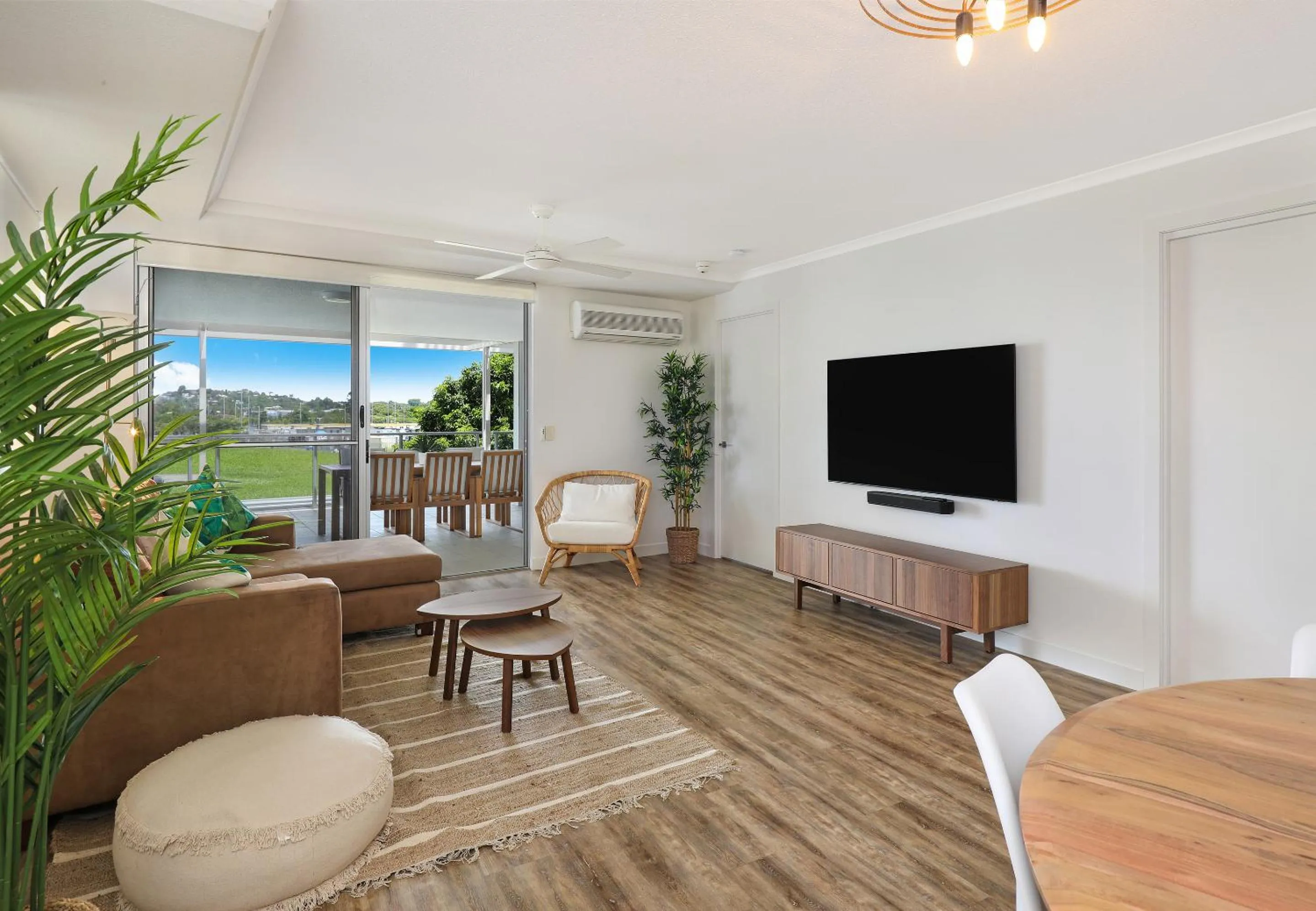 TV and multimedia in Horton Apartments