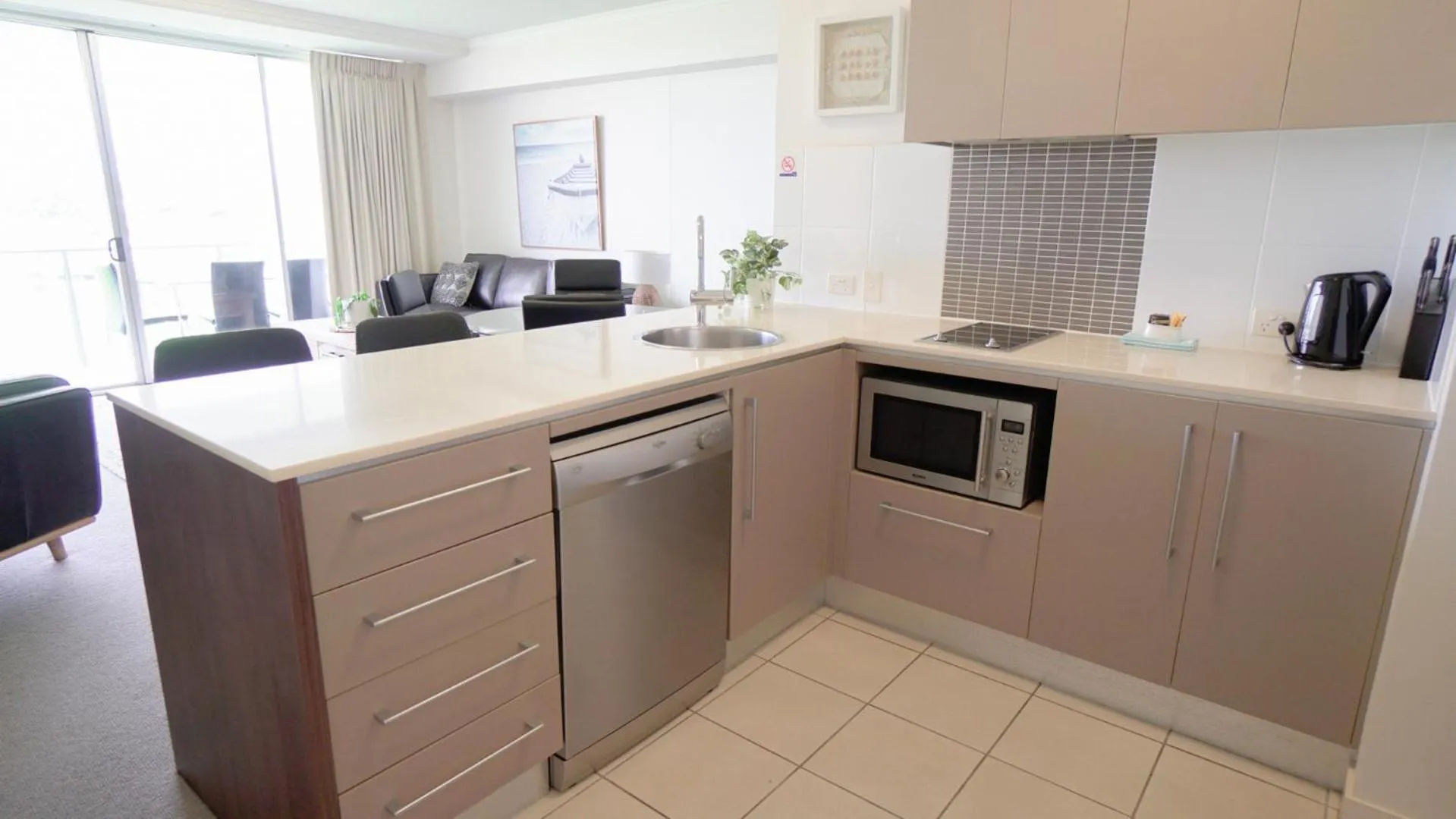 Kitchen or kitchenette in Horton Apartments