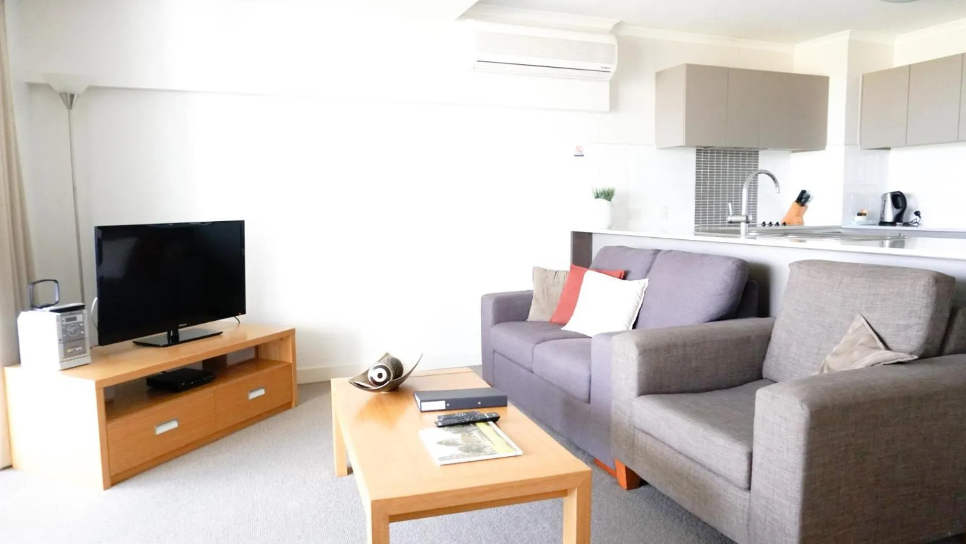 TV and multimedia in Horton Apartments