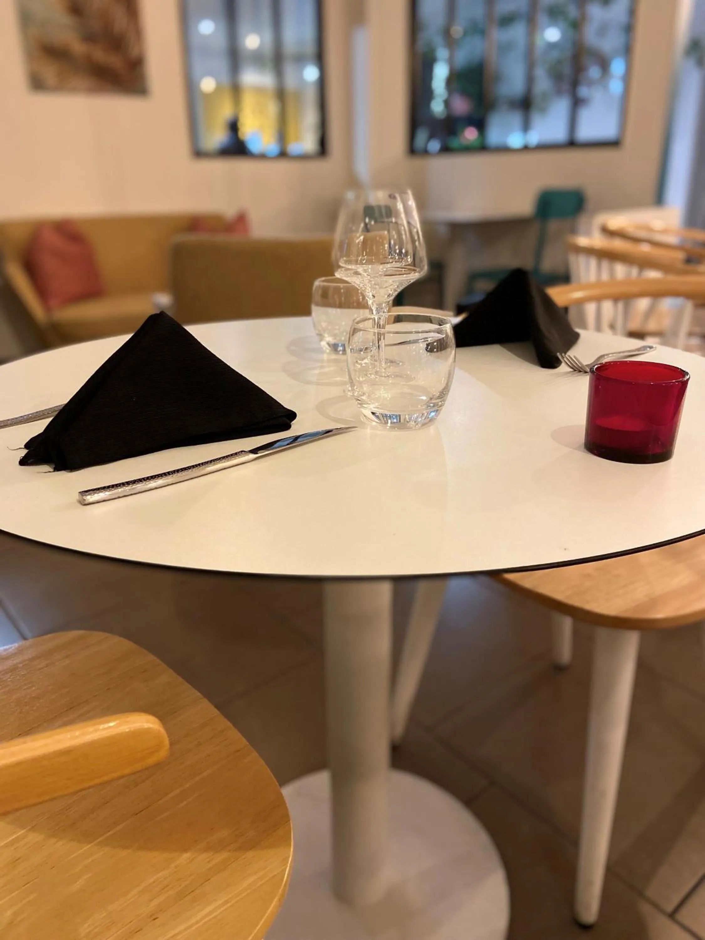 Restaurant/places to eat in Kyriad Lyon Sud - Saint Genis Laval