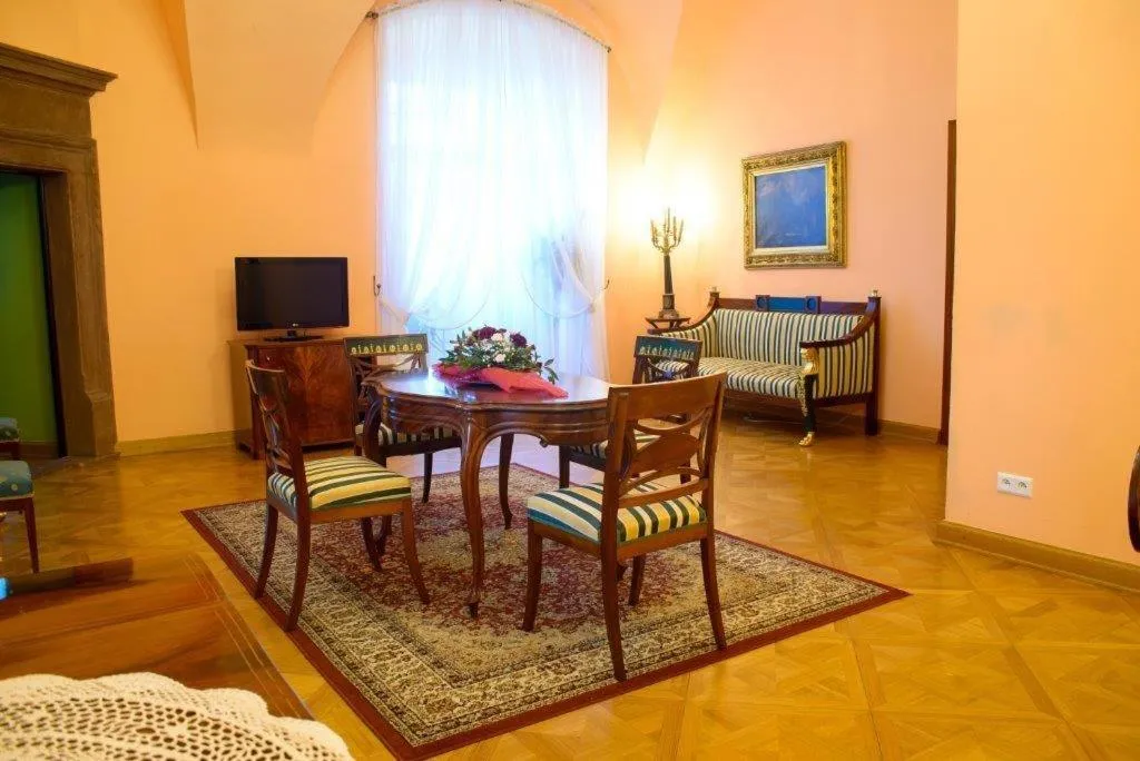 Communal lounge/ TV room in Zamek w Baranowie Sandomierskim