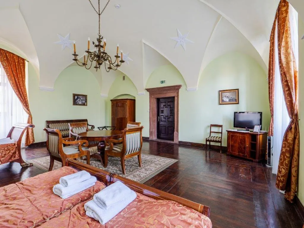 Bed in Zamek w Baranowie Sandomierskim