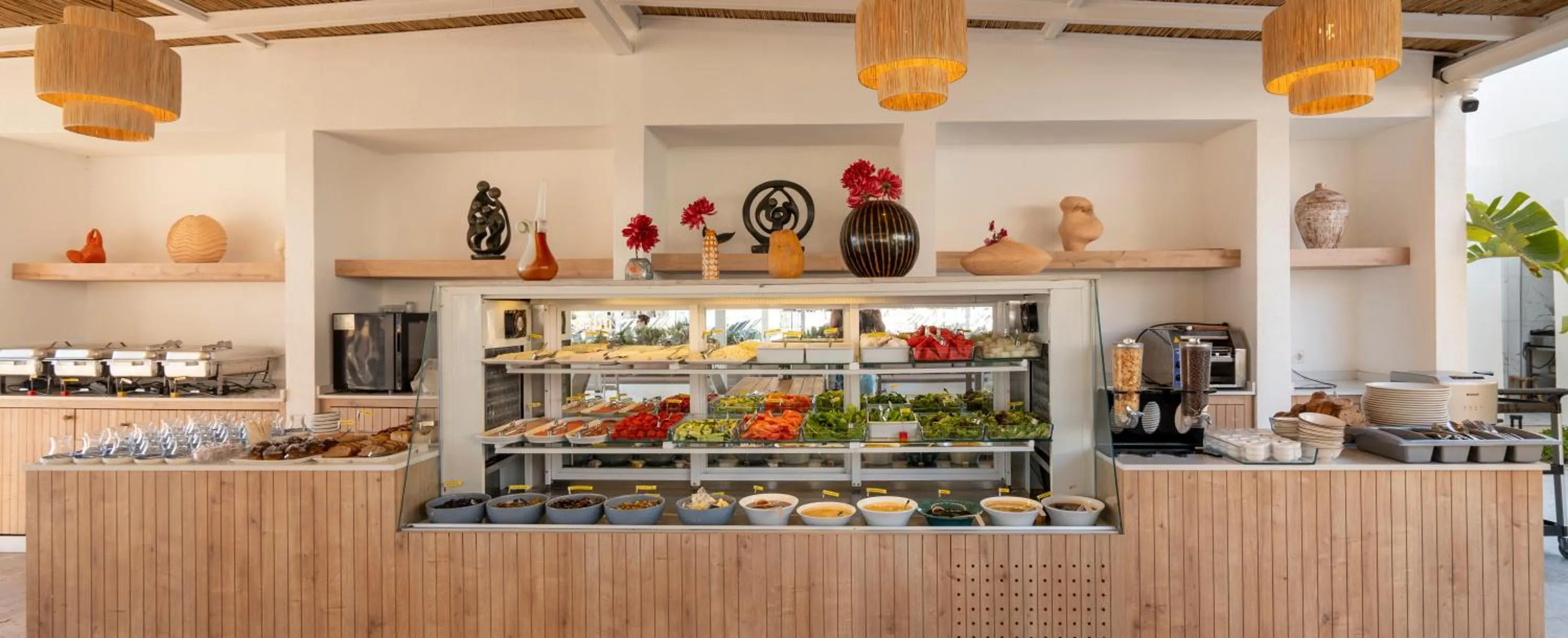 Buffet breakfast in Daphnis Hotel