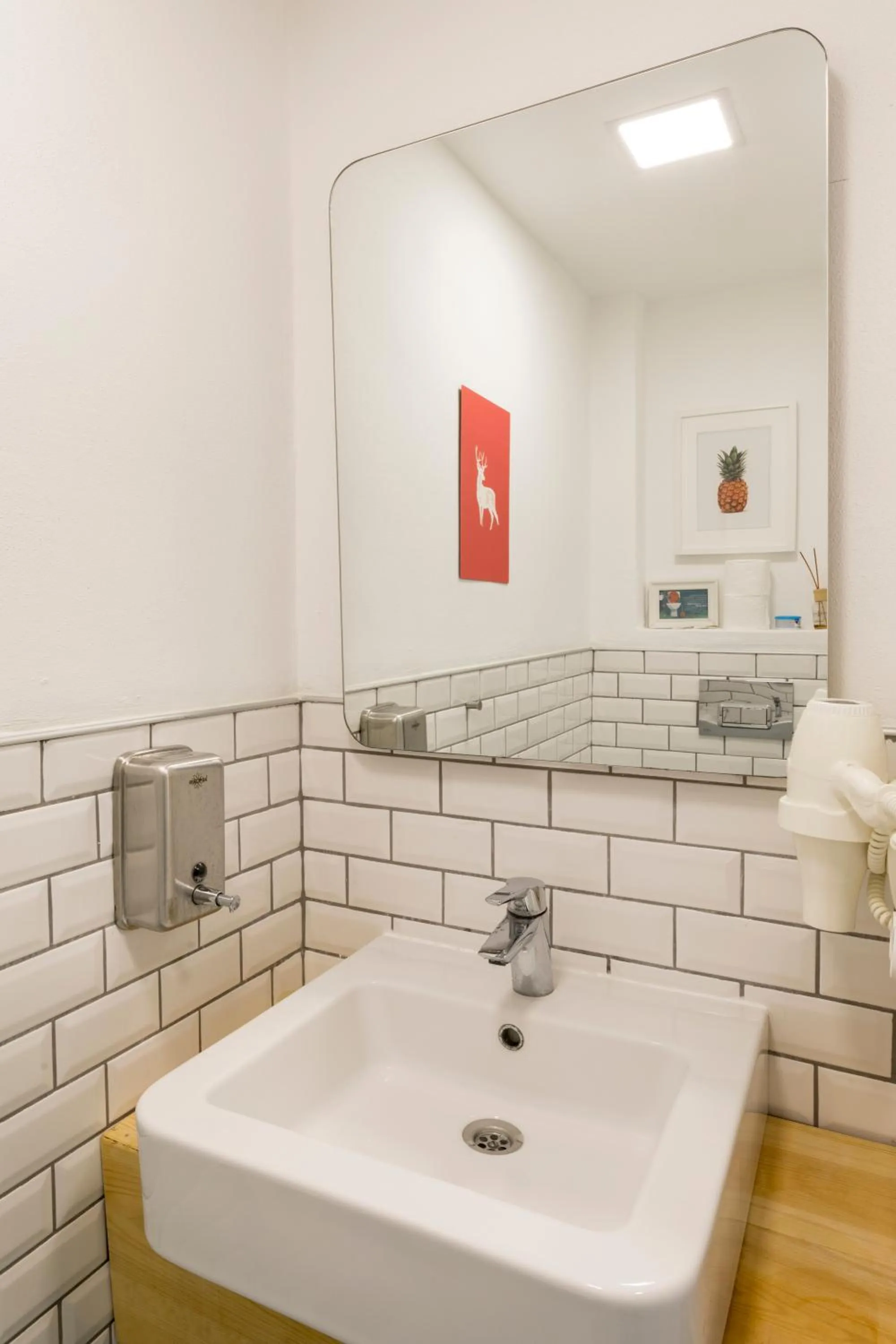 Bathroom in Daphnis Hotel