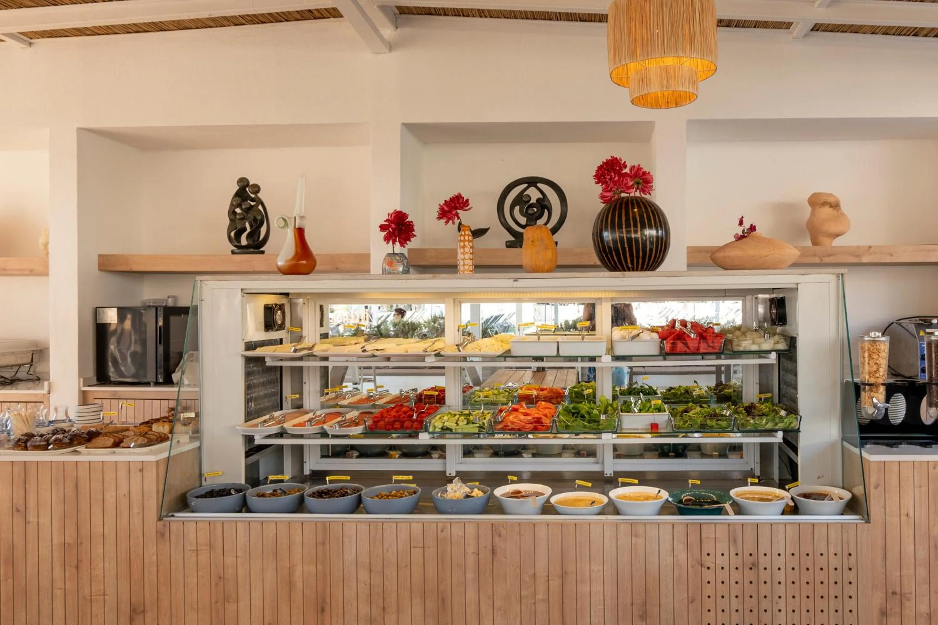 Buffet breakfast in Daphnis Hotel