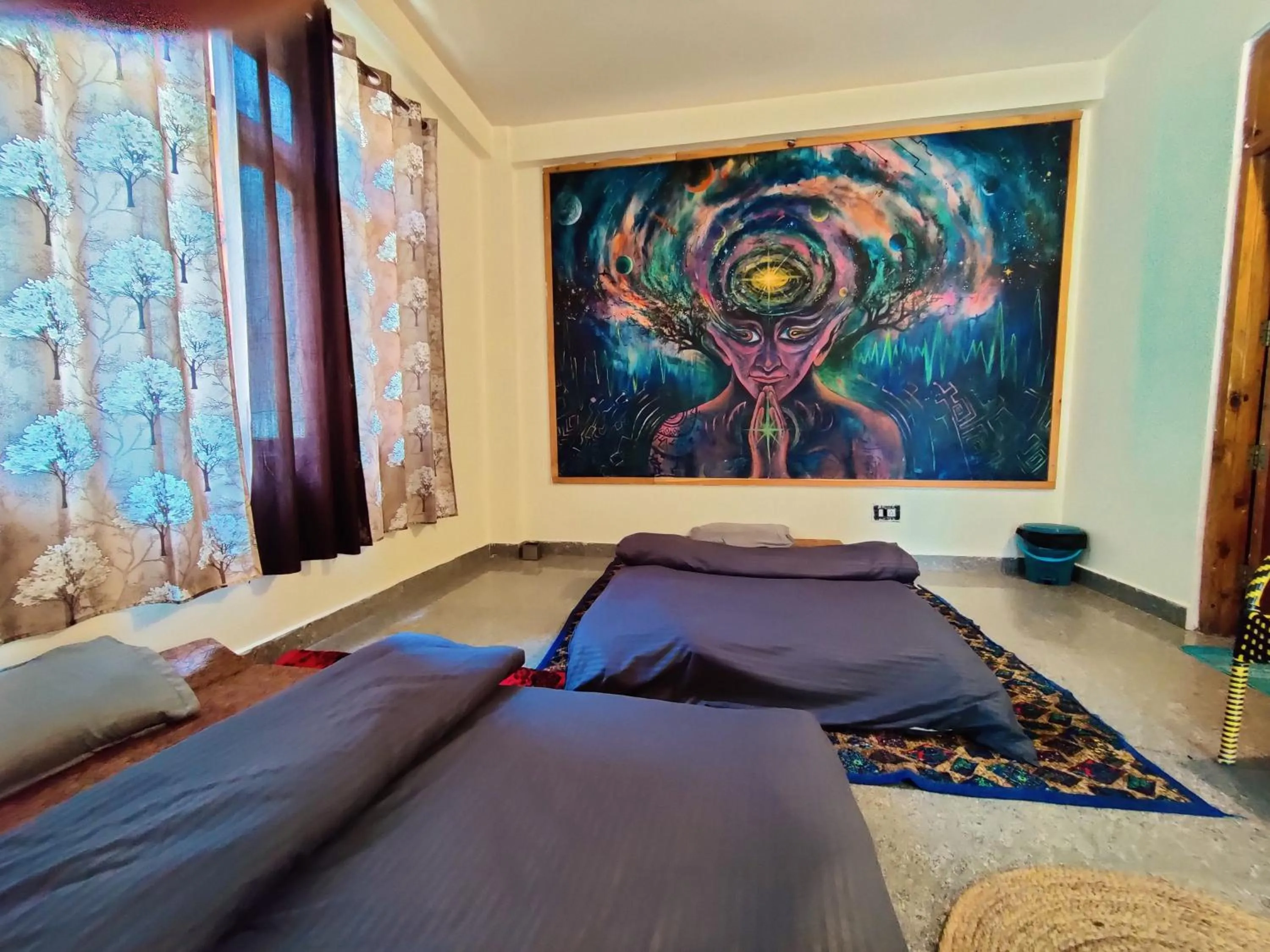 Decorative detail, Bed in Flipsyde Retreat
