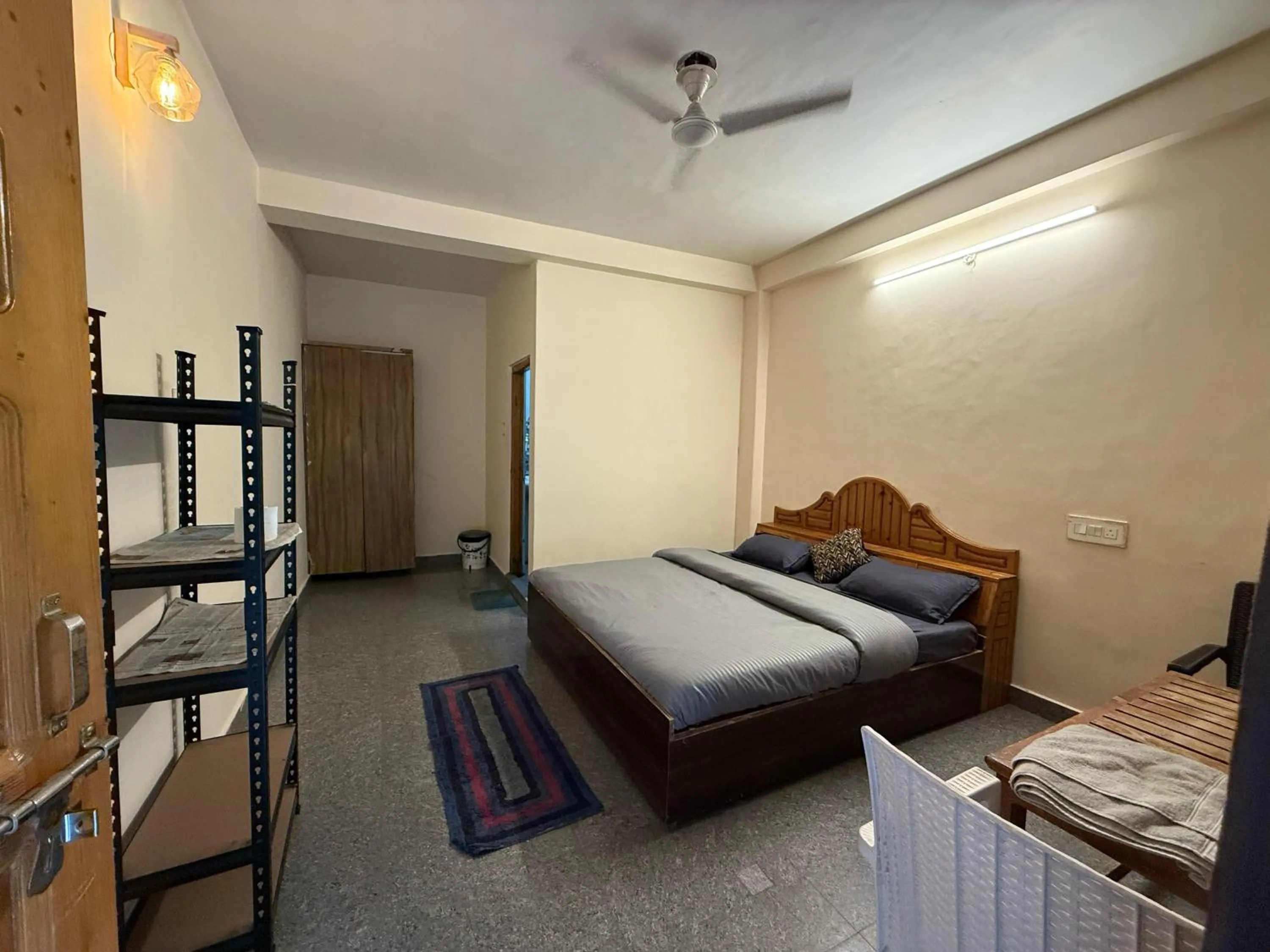 Bedroom, Bed in Flipsyde Retreat