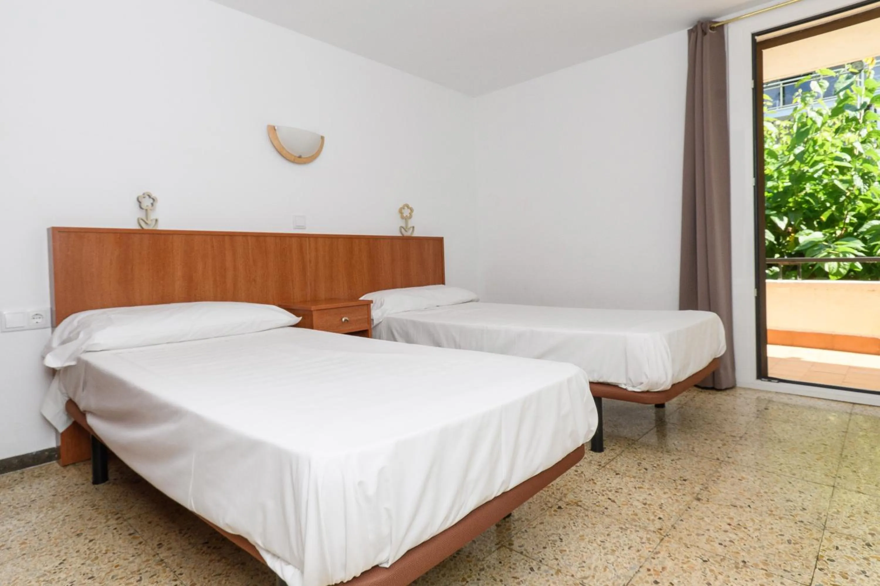 Bed in Rentalmar Family Felix con parking incluido