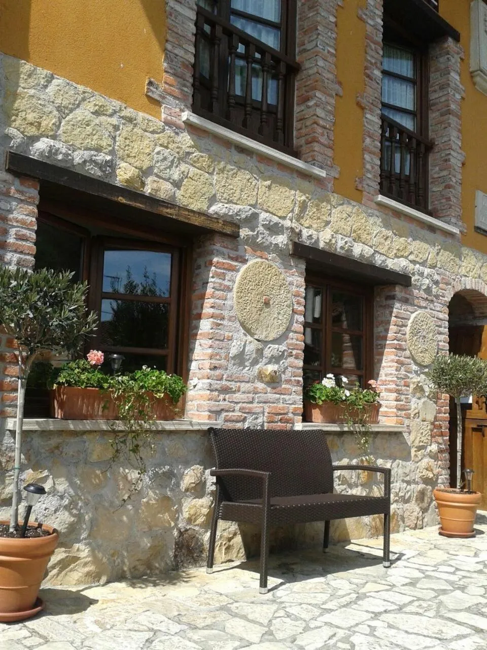 Facade/entrance in Hotel Rural El Espino