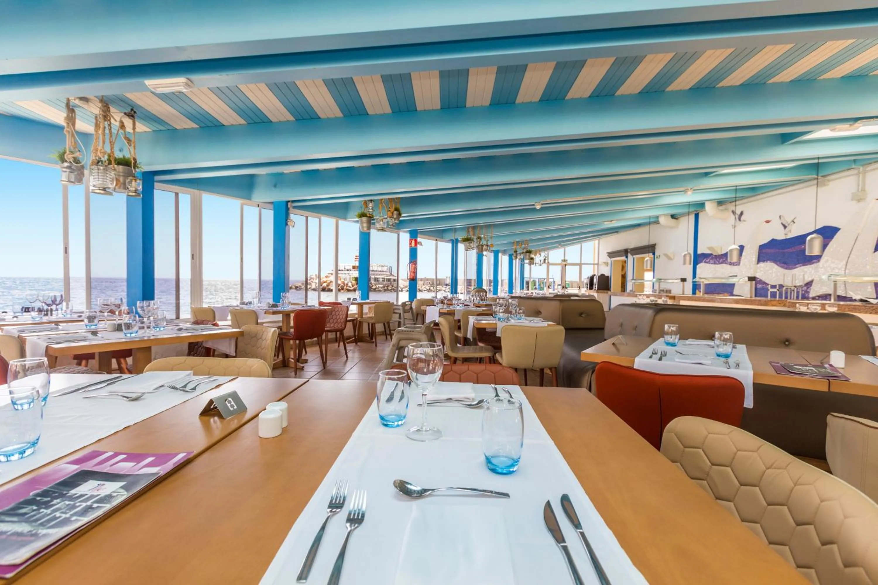 Restaurant/places to eat in Apartamentos LIVVO Puerto de Mogán