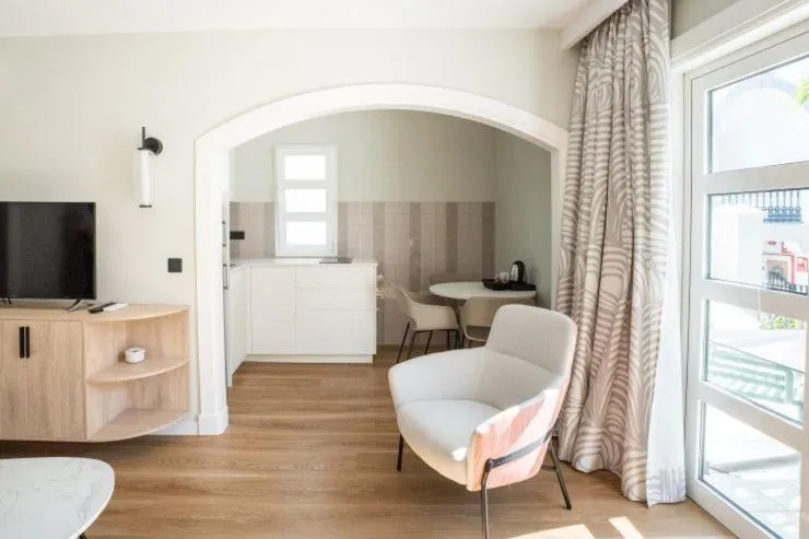 Kitchen or kitchenette in Apartamentos LIVVO Puerto de Mogán