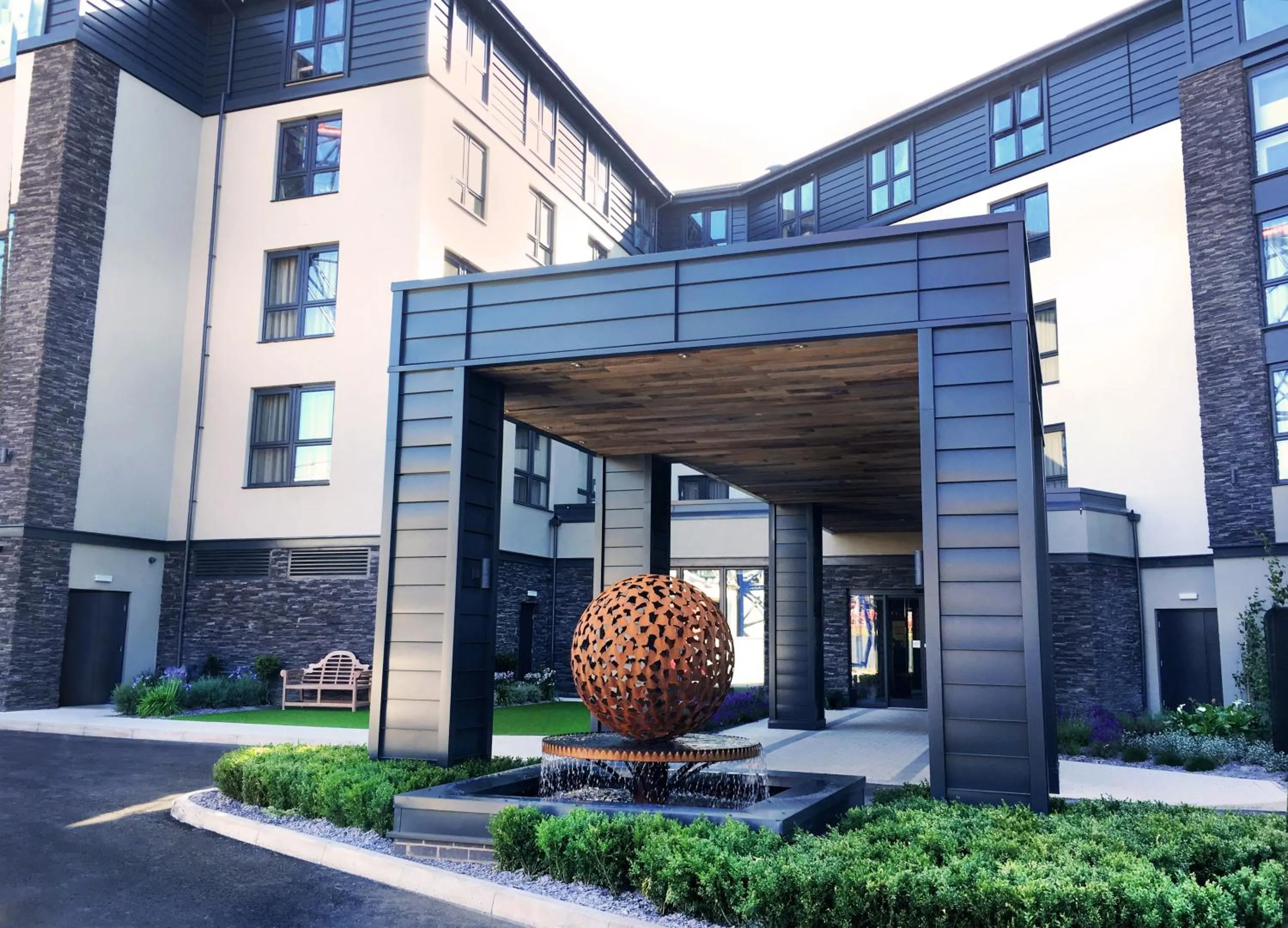 Property building in Boulevard Hotel