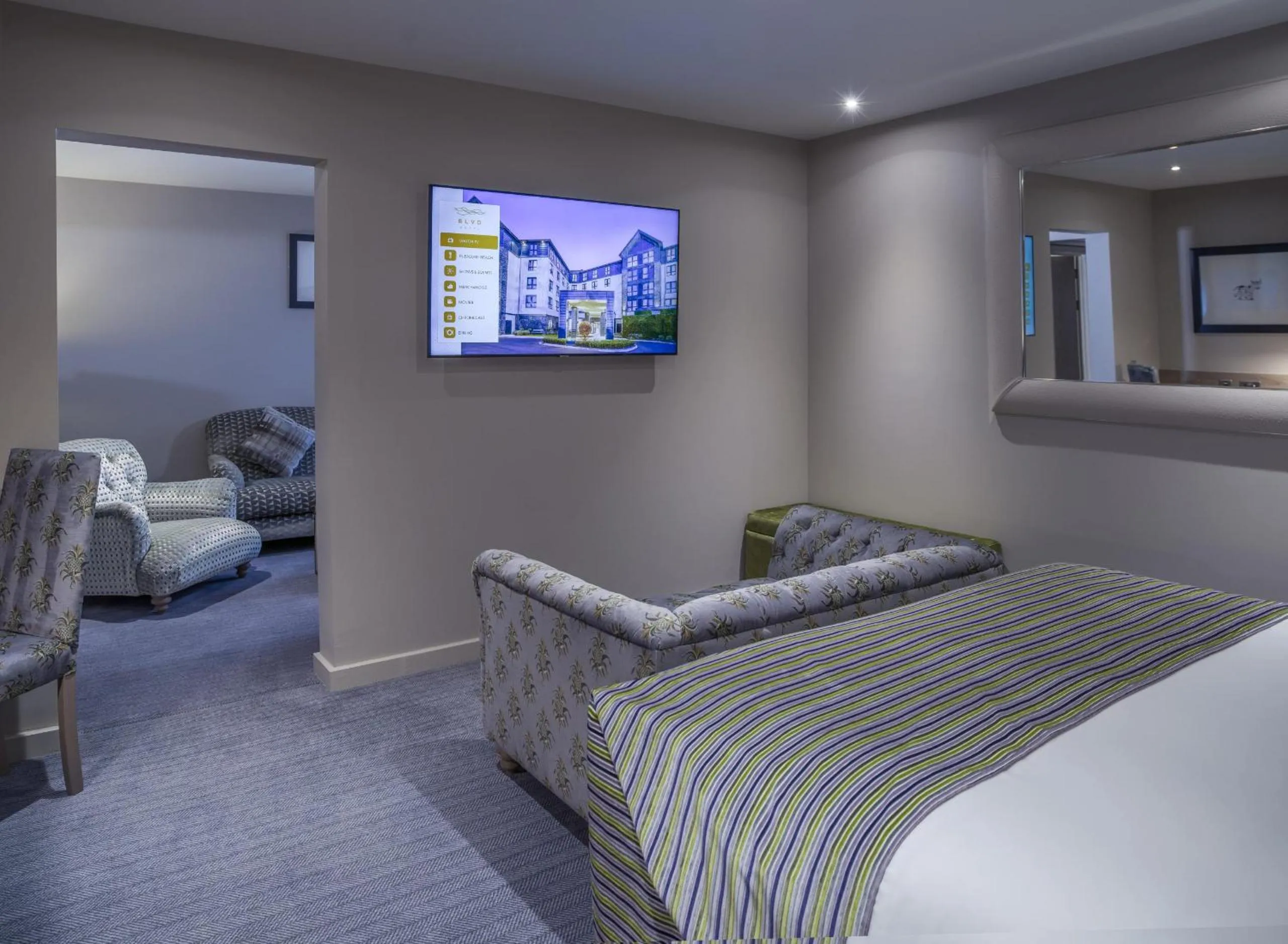 Bed in Boulevard Hotel