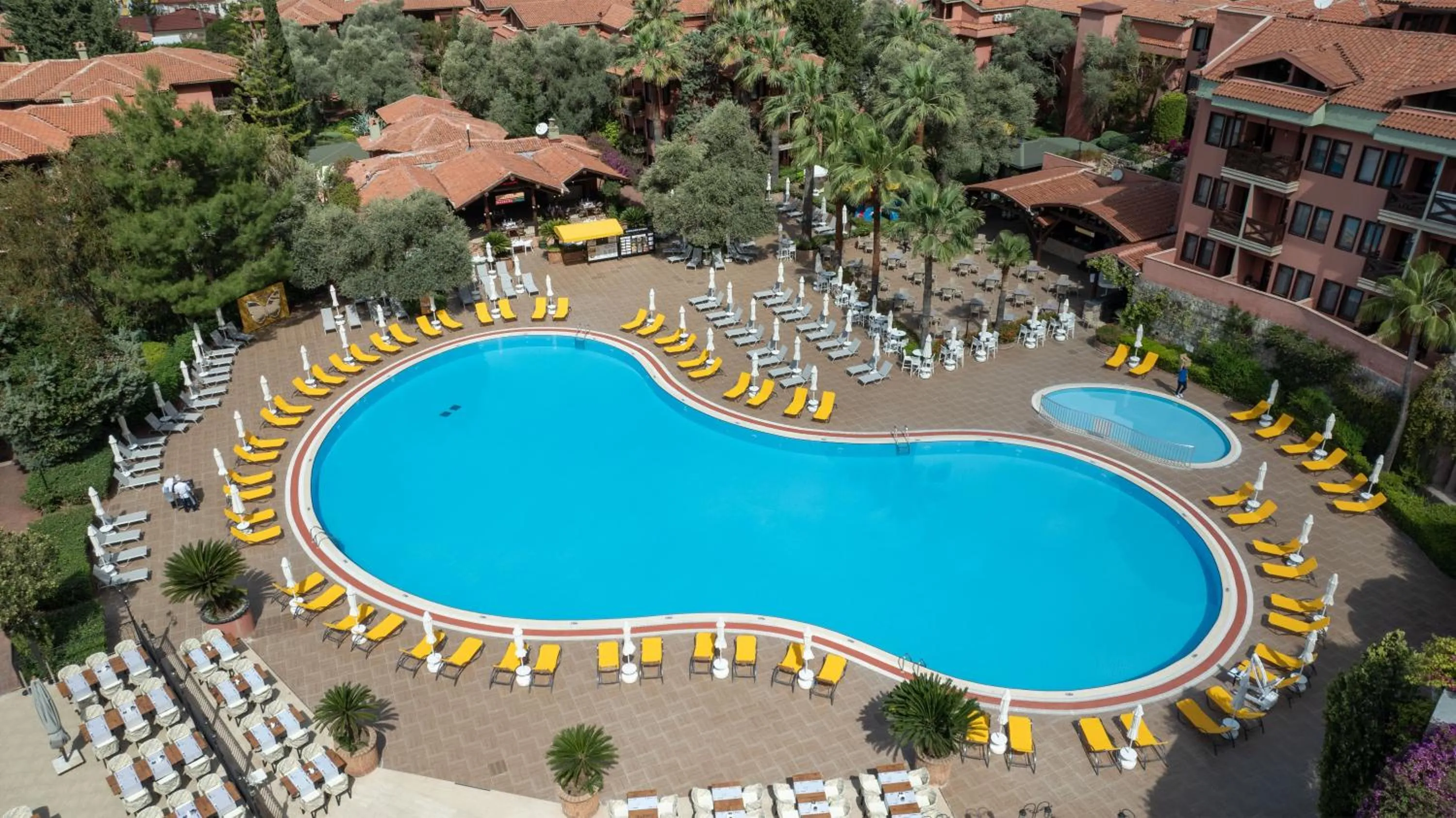 Swimming pool in Sundia By Liberty Suncity