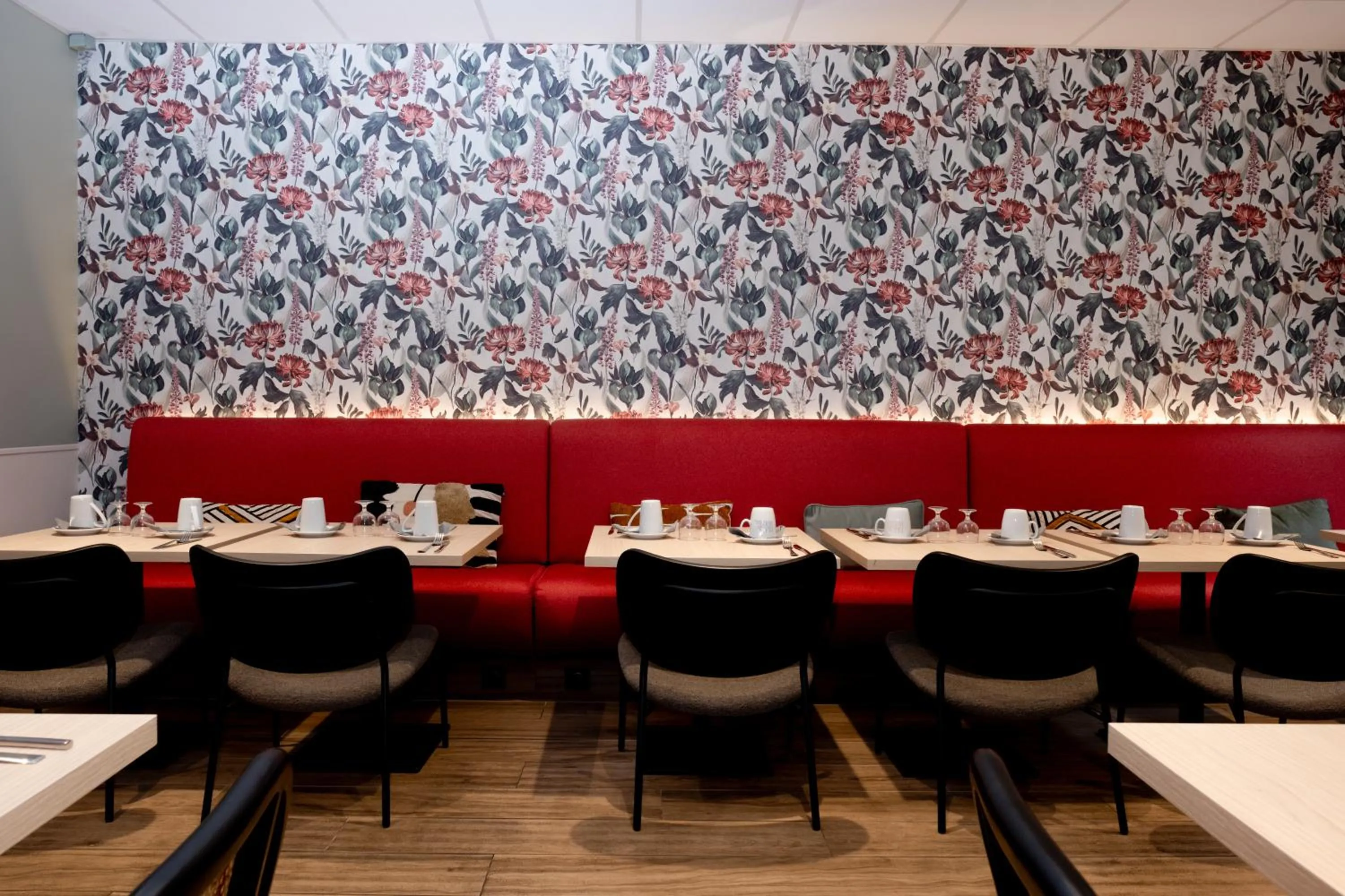 Kyriad Paris 10 - Canal Saint Martin - République