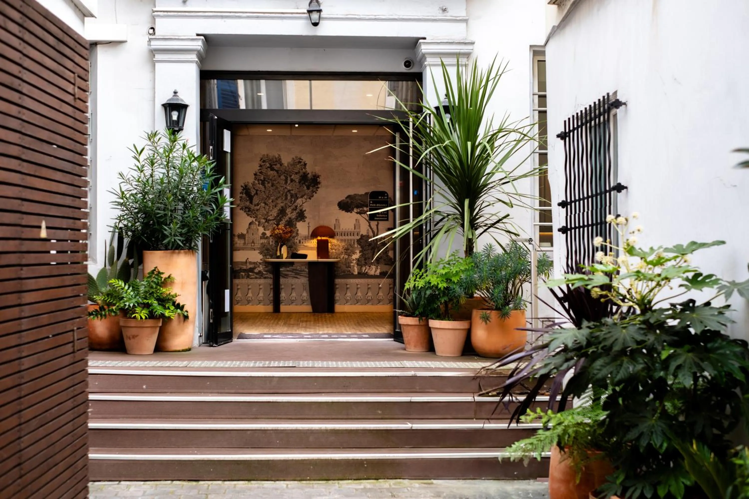 Facade/entrance in Kyriad Paris 10 - Canal Saint Martin - République