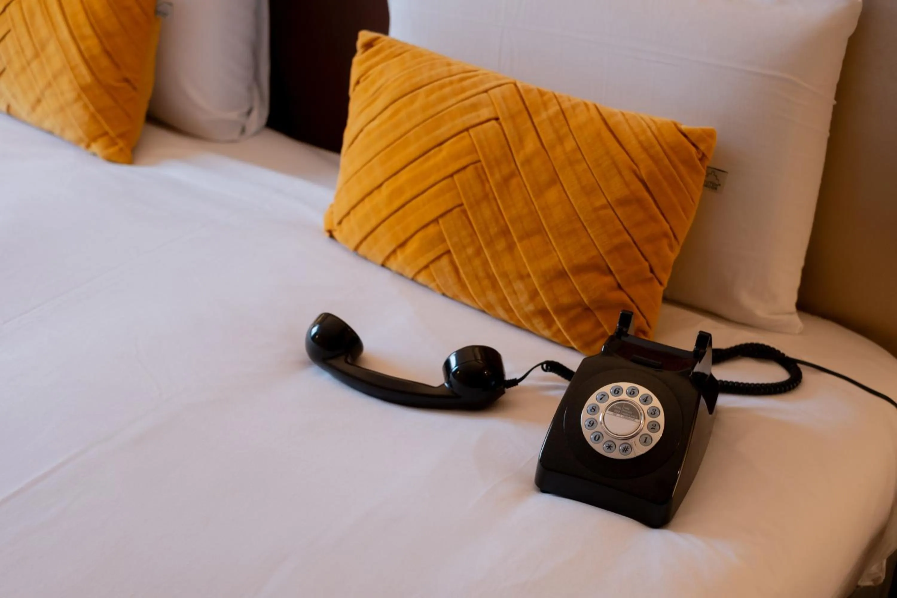 Bed in Kyriad Paris 10 - Canal Saint Martin - République