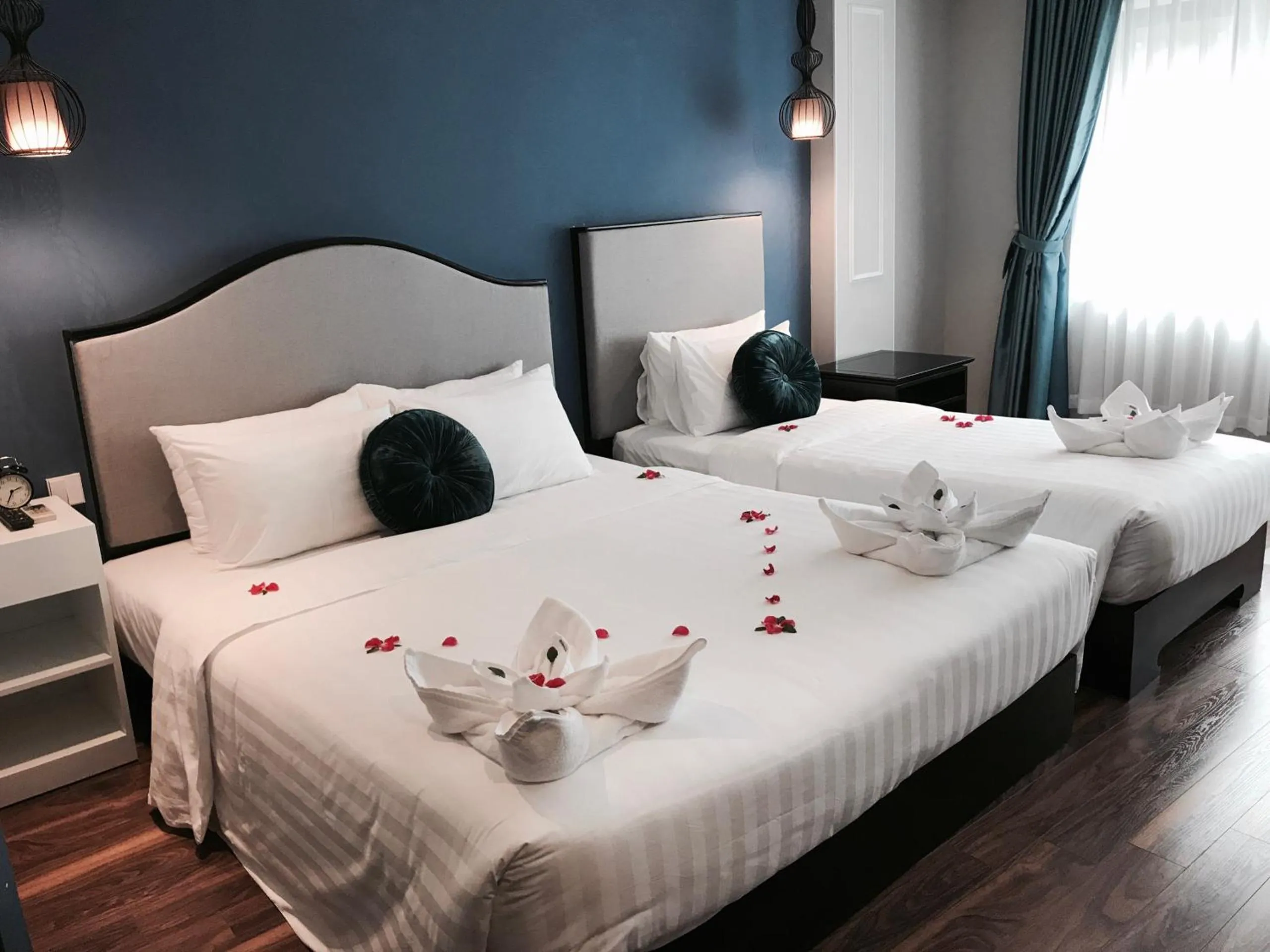 Bedroom, Bed in Hanoi La Castela Hotel