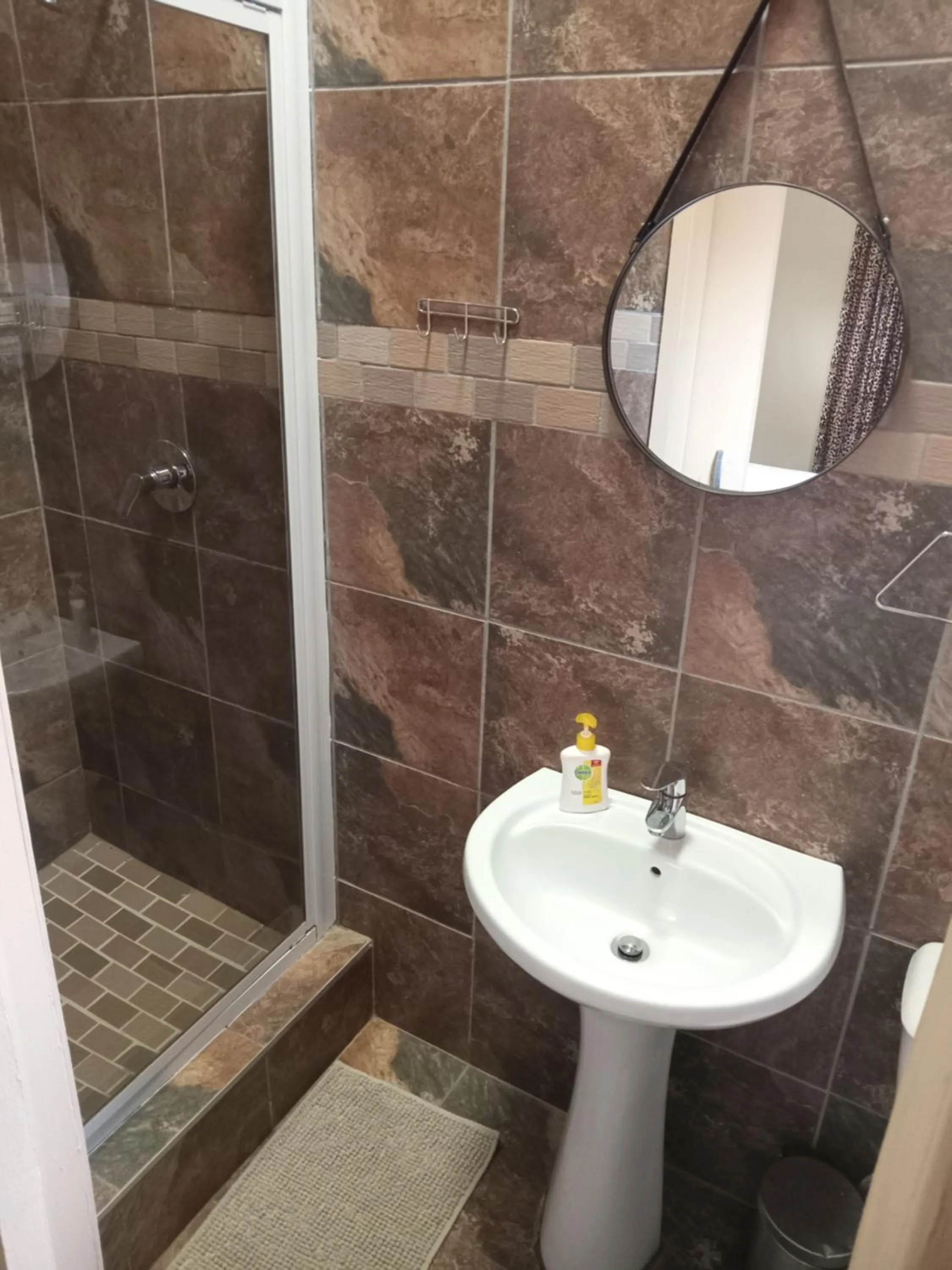 Shower in HomeBase Kruger