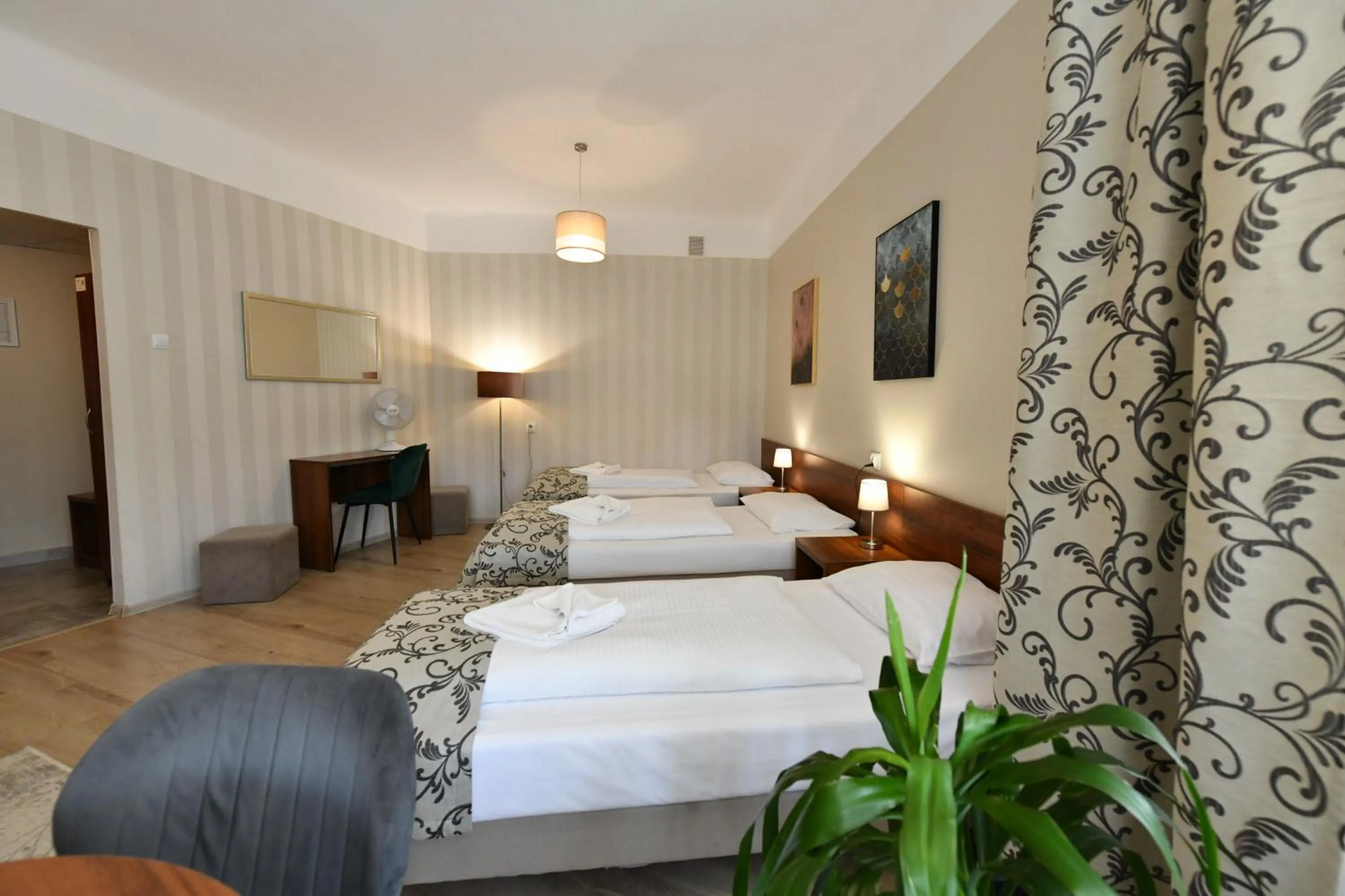 Seating area, Bed in Hotel Polonia