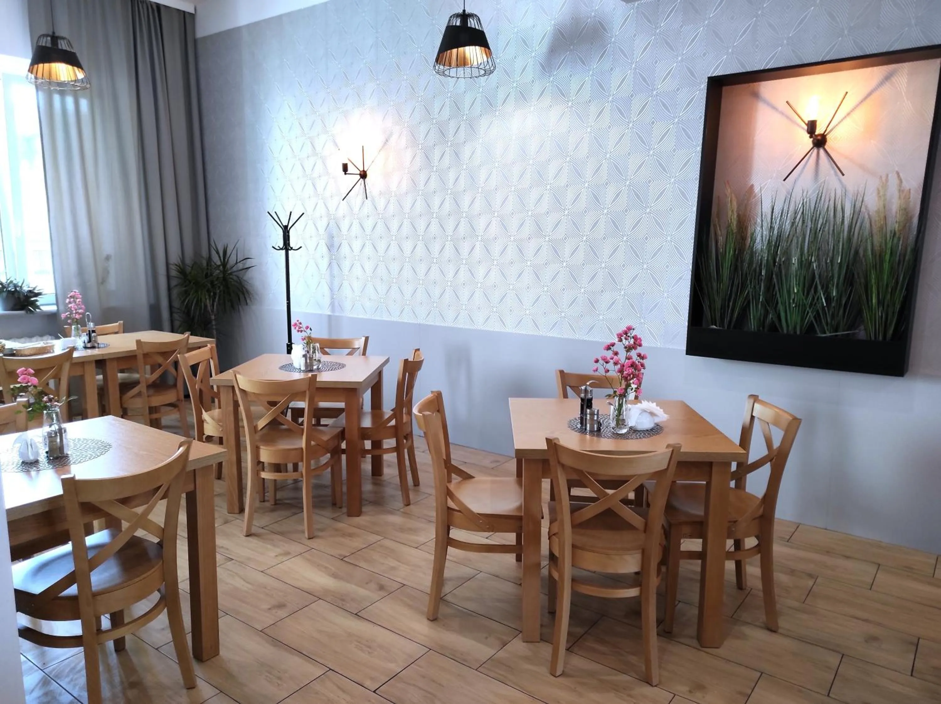 Restaurant/places to eat in Hotel Polonia