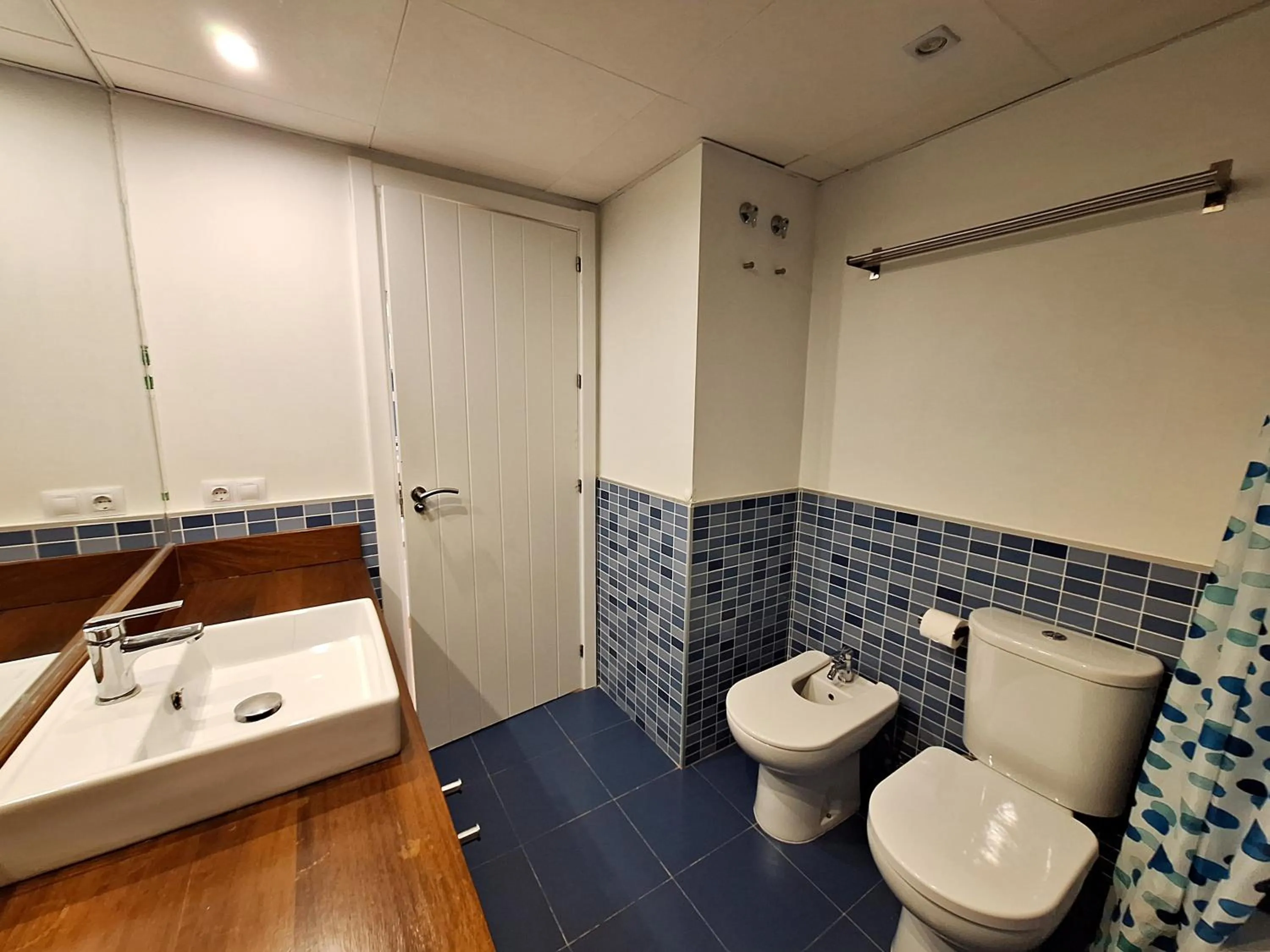 Bathroom in Apartamentos Alborada III