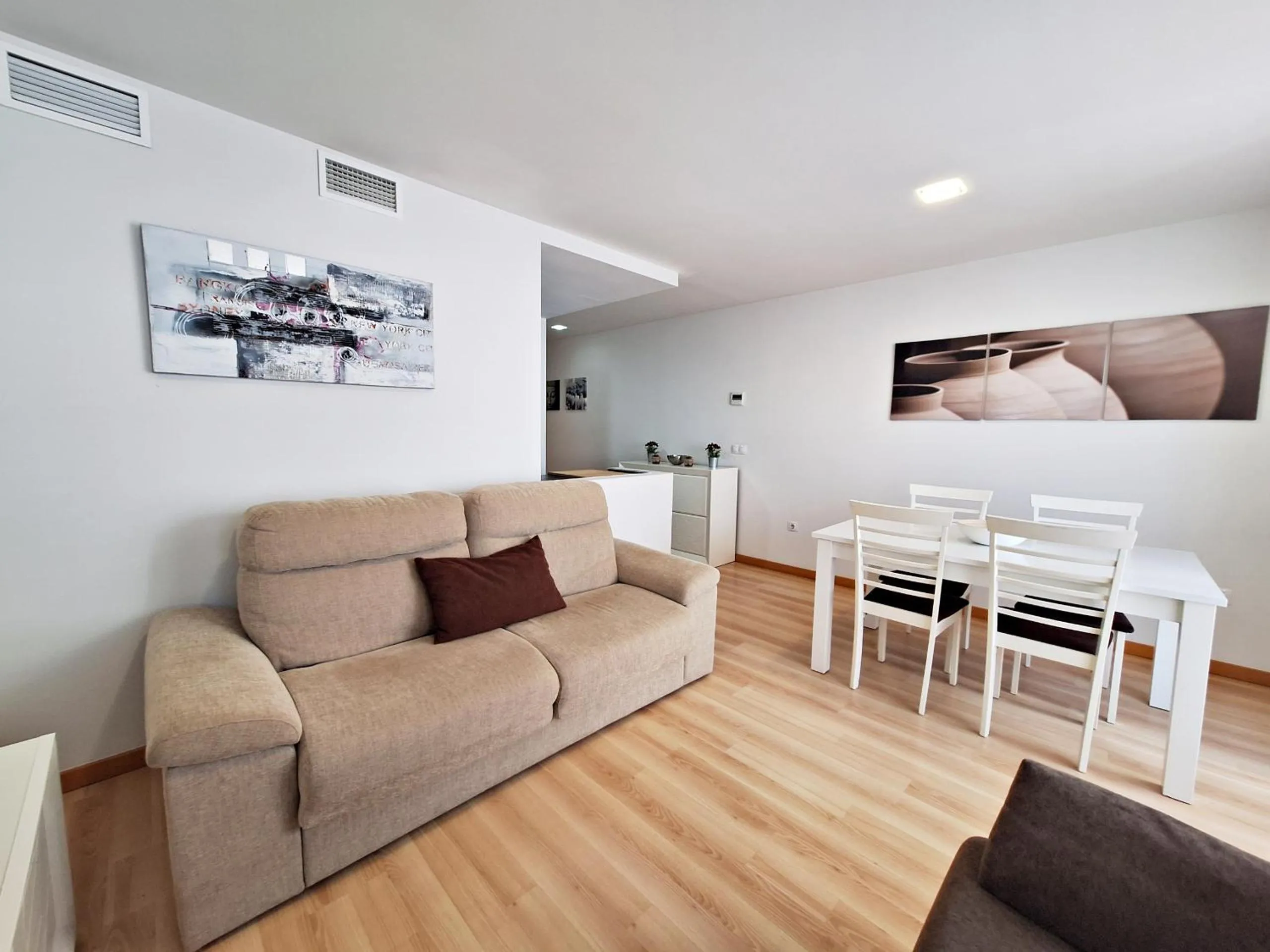 Dining area in Apartamentos Alborada III