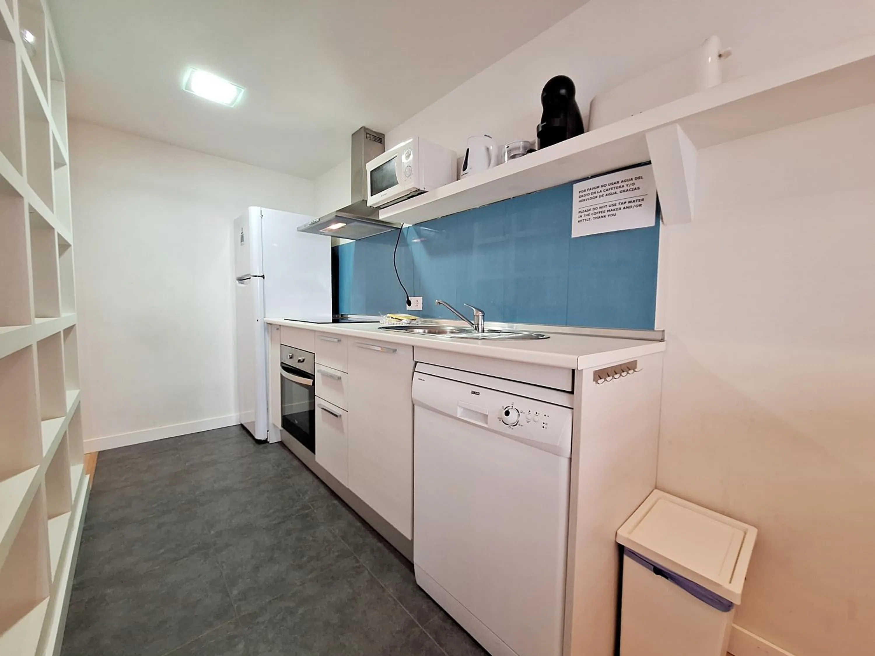 kitchen in Apartamentos Alborada III