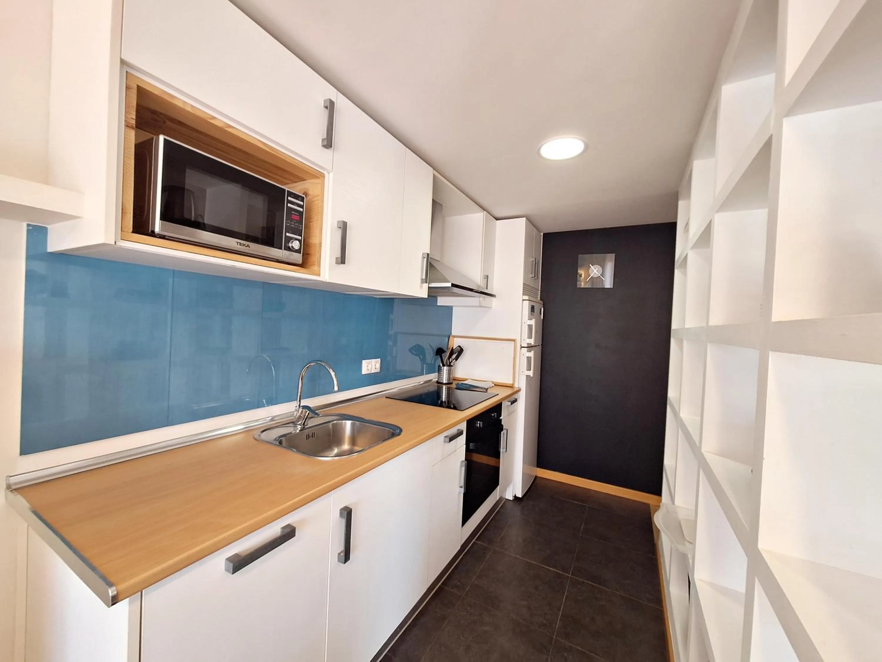 kitchen in Apartamentos Alborada III