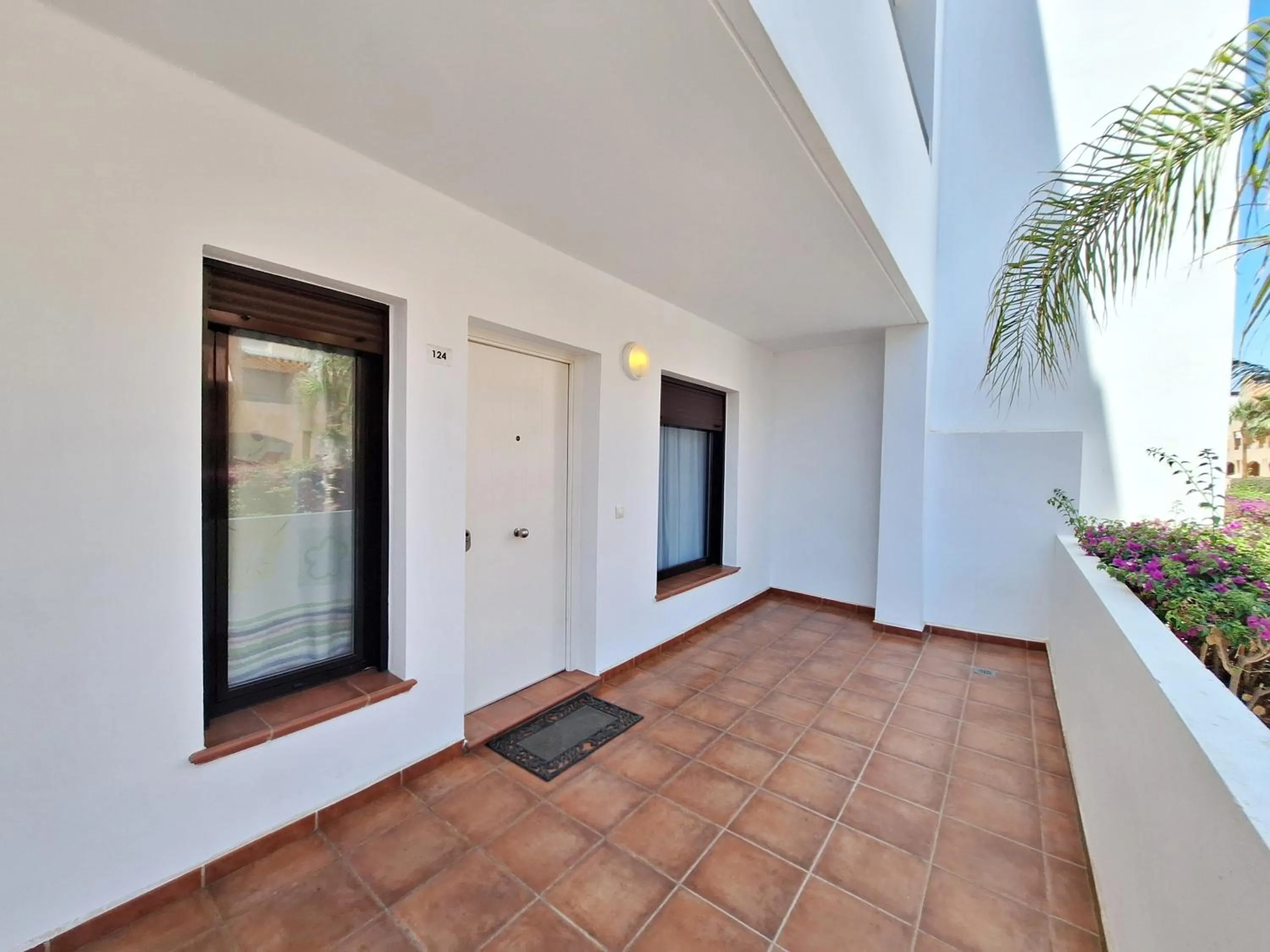 Facade/entrance in Apartamentos Alborada III
