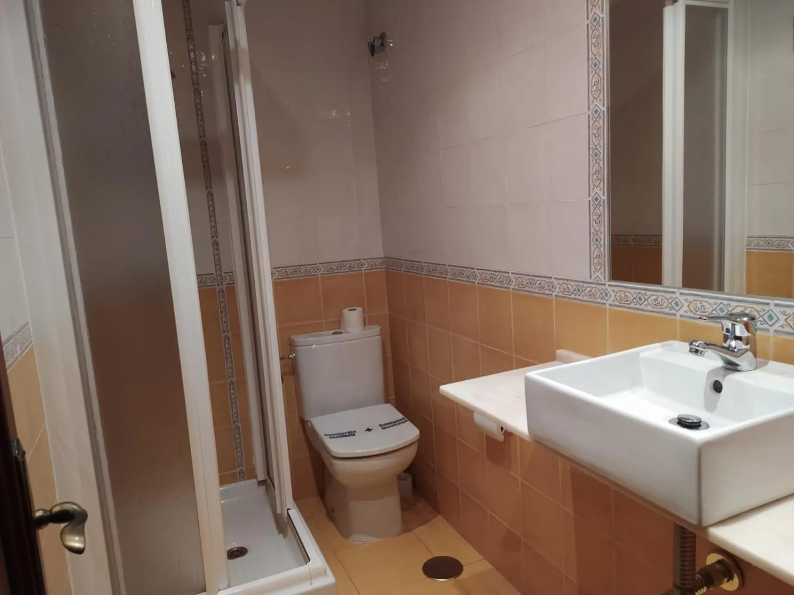 Shower in Hotel Cabo Ortegal