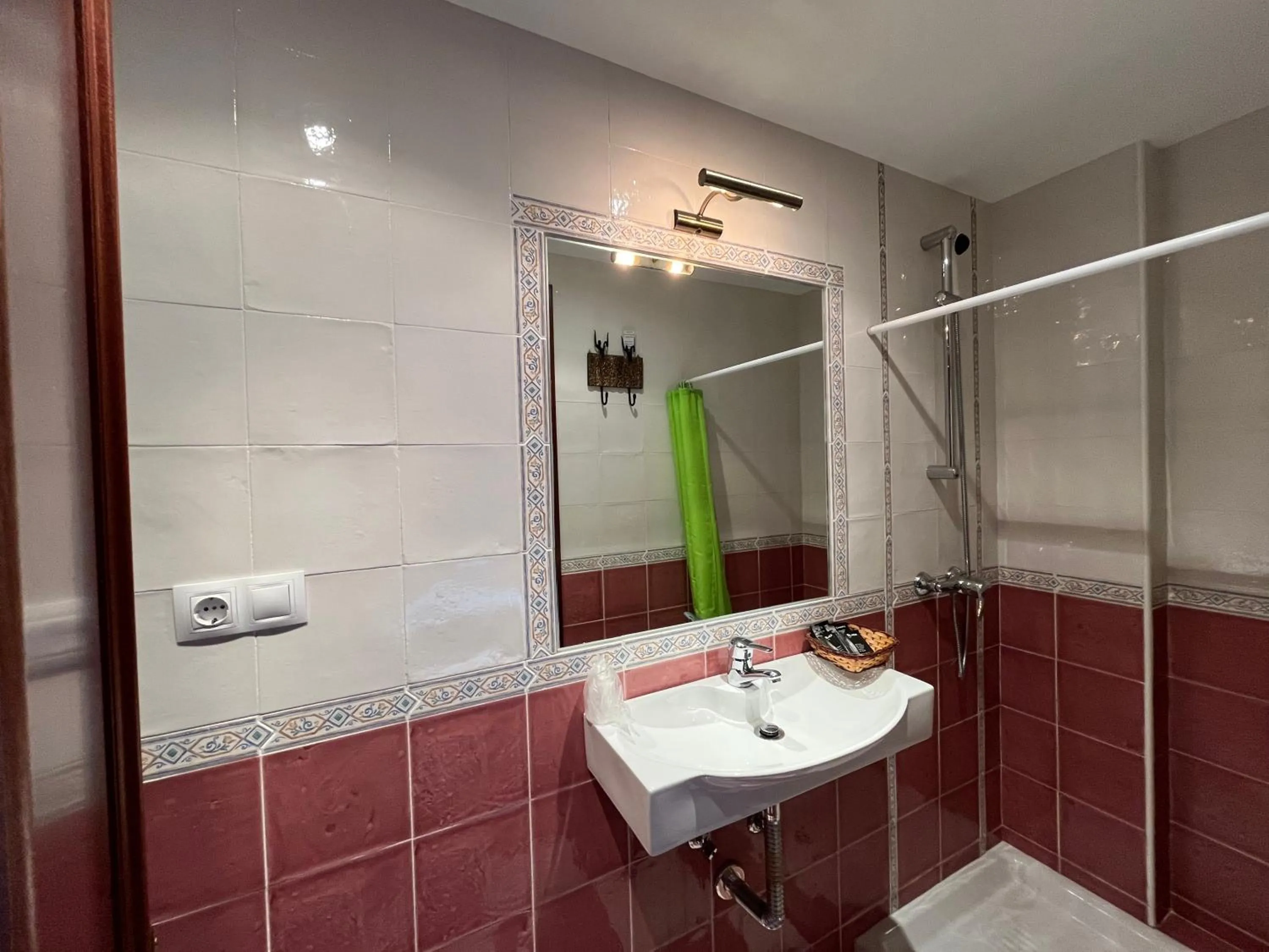 Shower in Hotel Cabo Ortegal