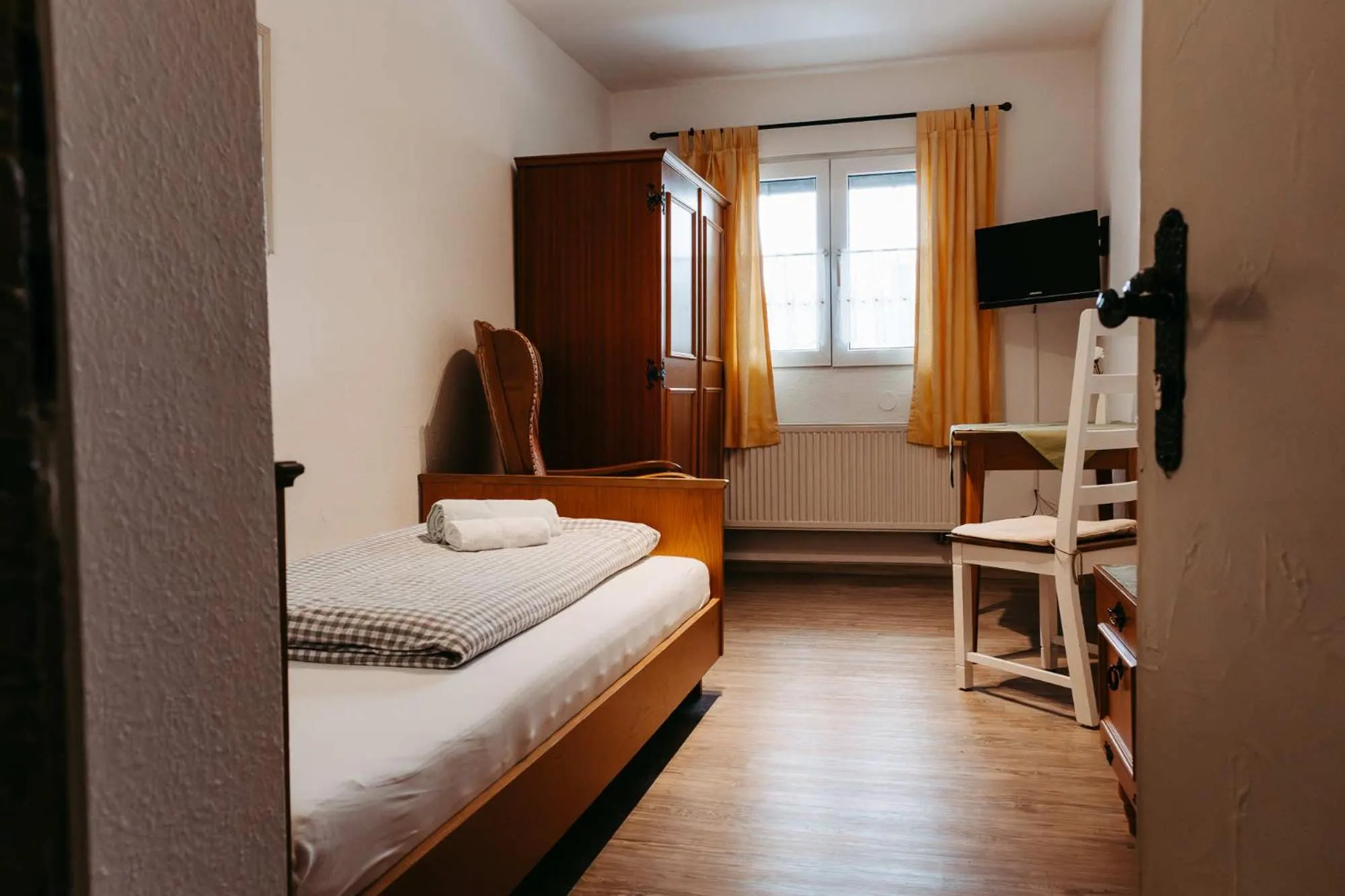 Photo of the whole room, Bed in Pension Adler