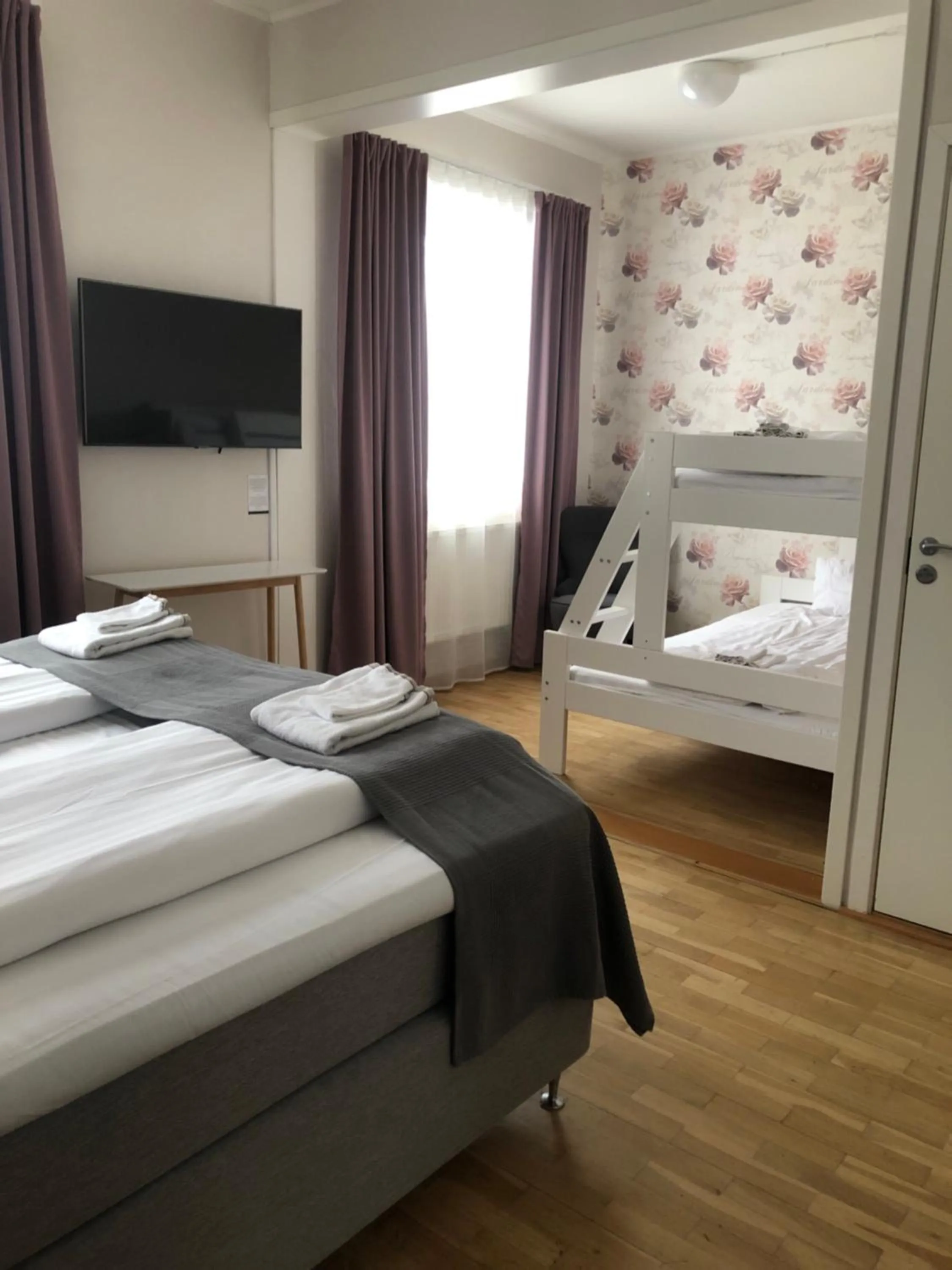 Bed in Smålandsstenar hotell