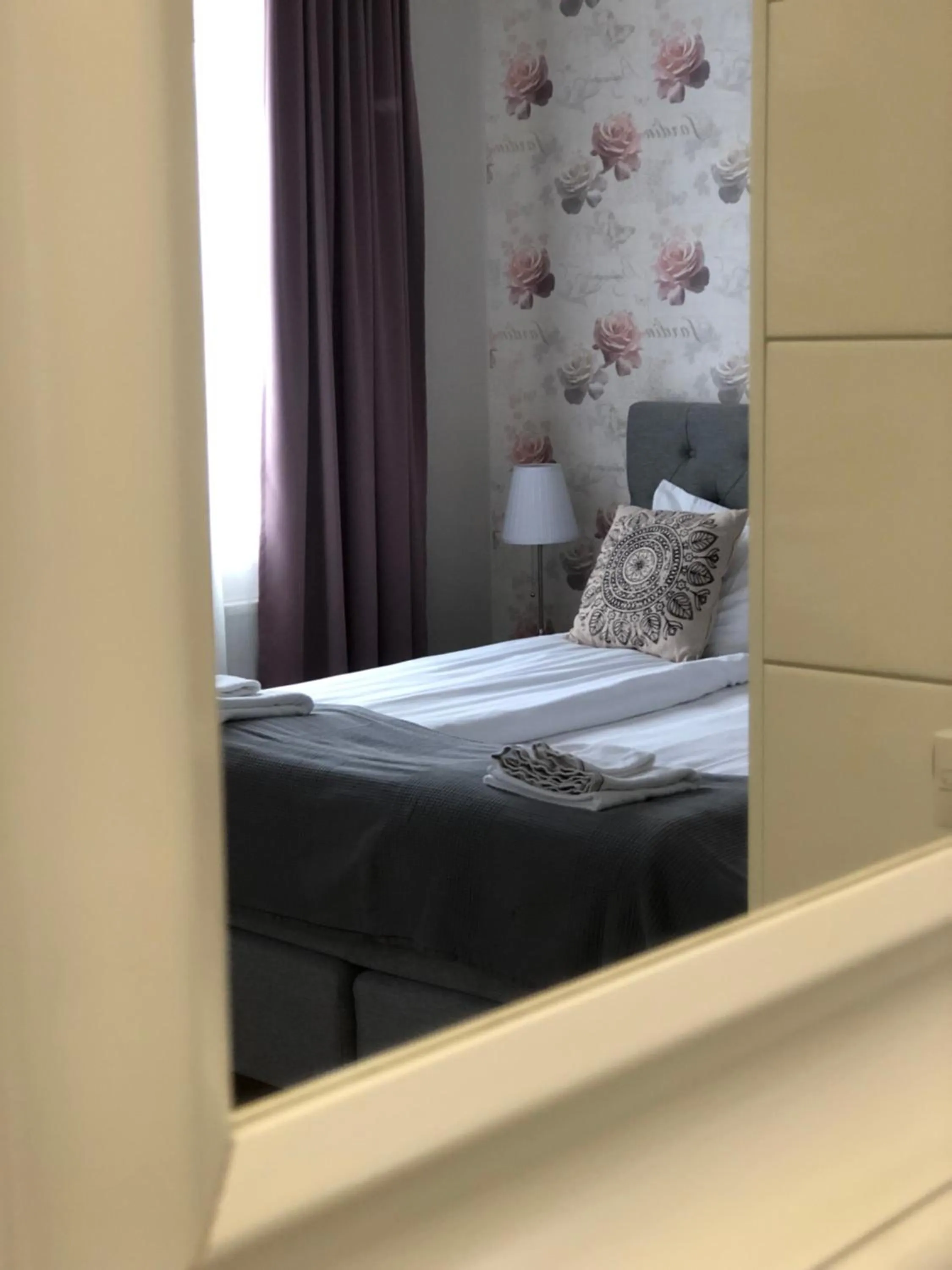 Bed in Smålandsstenar hotell