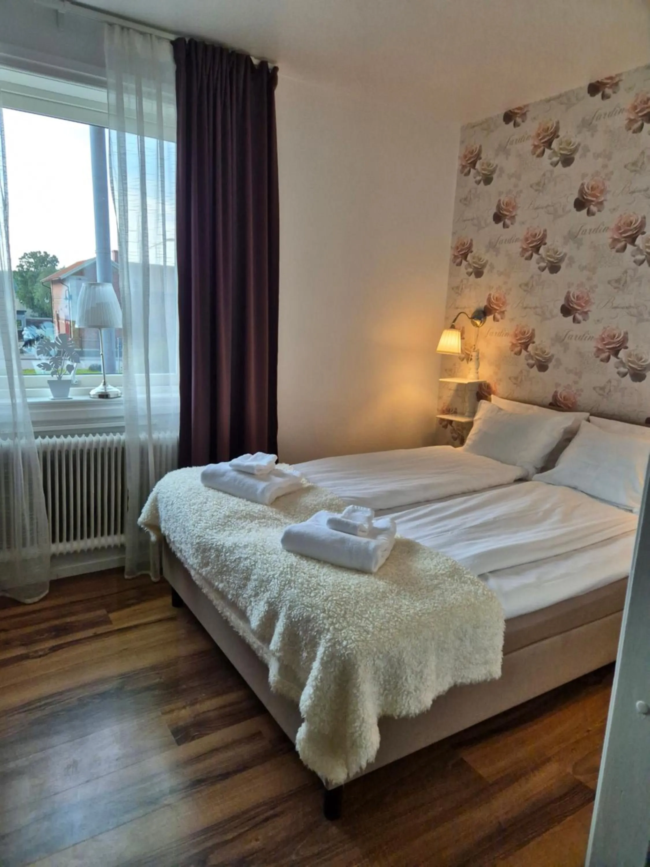 Bed in Smålandsstenar hotell