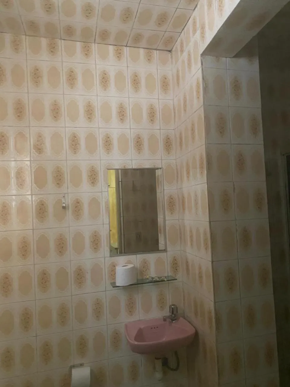 Bathroom in Center Plaza Hotel