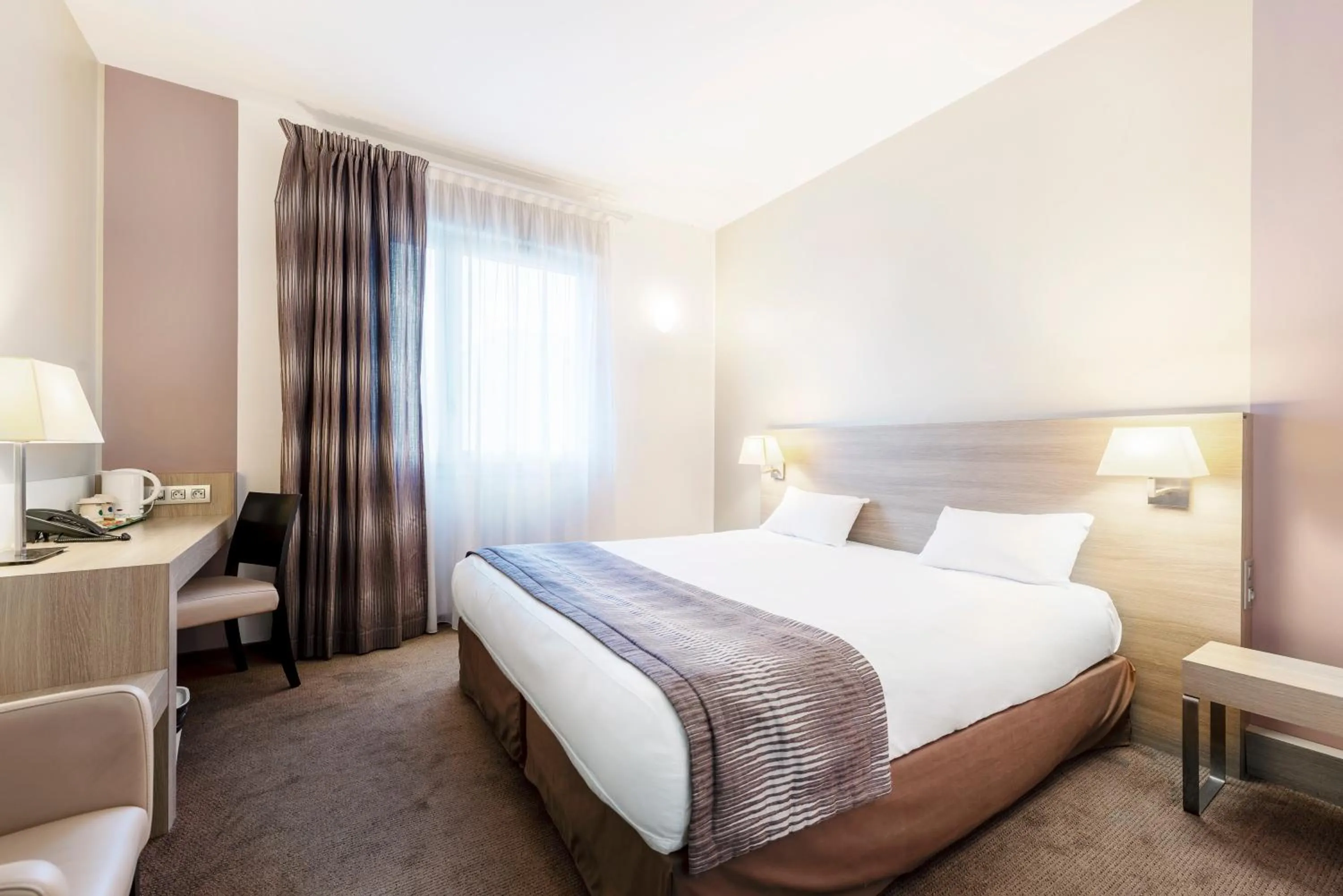 Photo of the whole room, Bed in Campanile Metz Nord - Talange