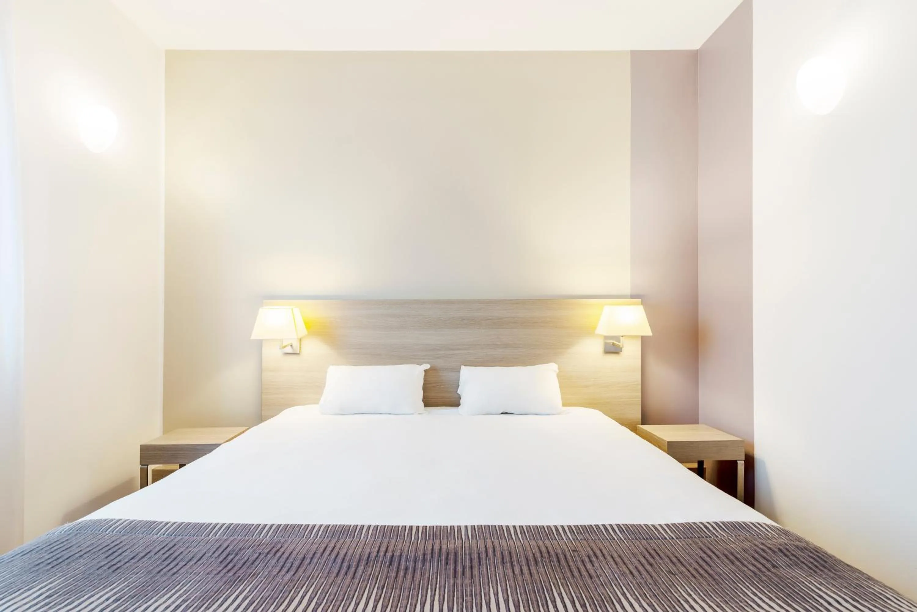 Bed in Campanile Metz Nord - Talange