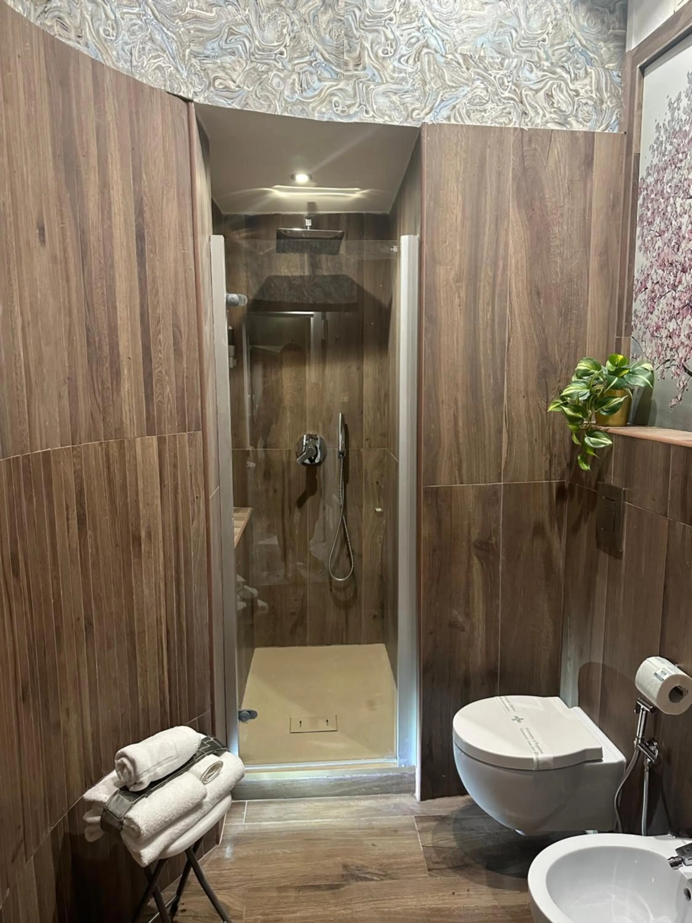 Leone Camere D'autore - CHIAIA