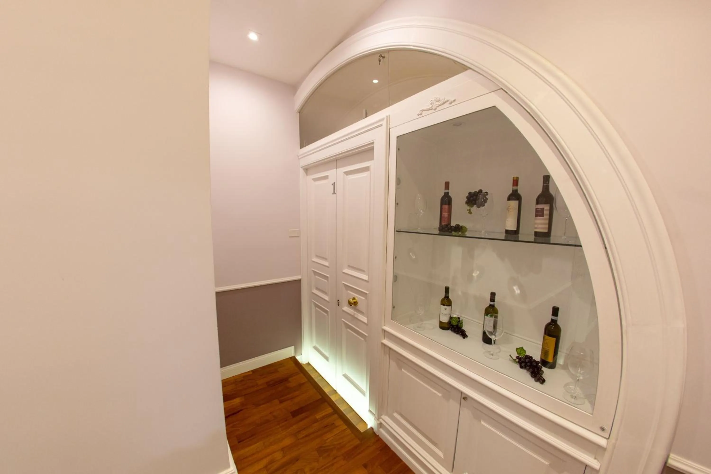 Leone Camere D'autore - CHIAIA