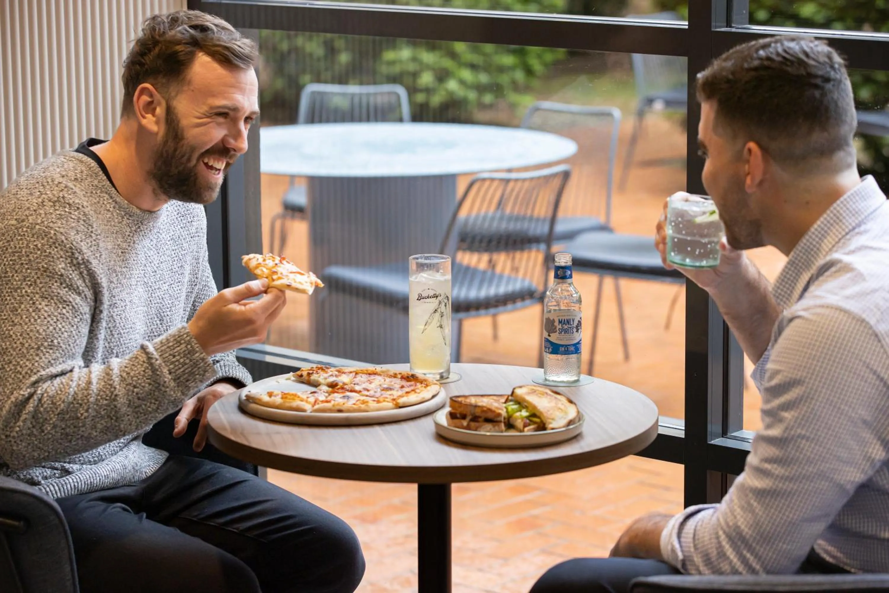 Food and drinks in Mercure Sydney Manly Warringah